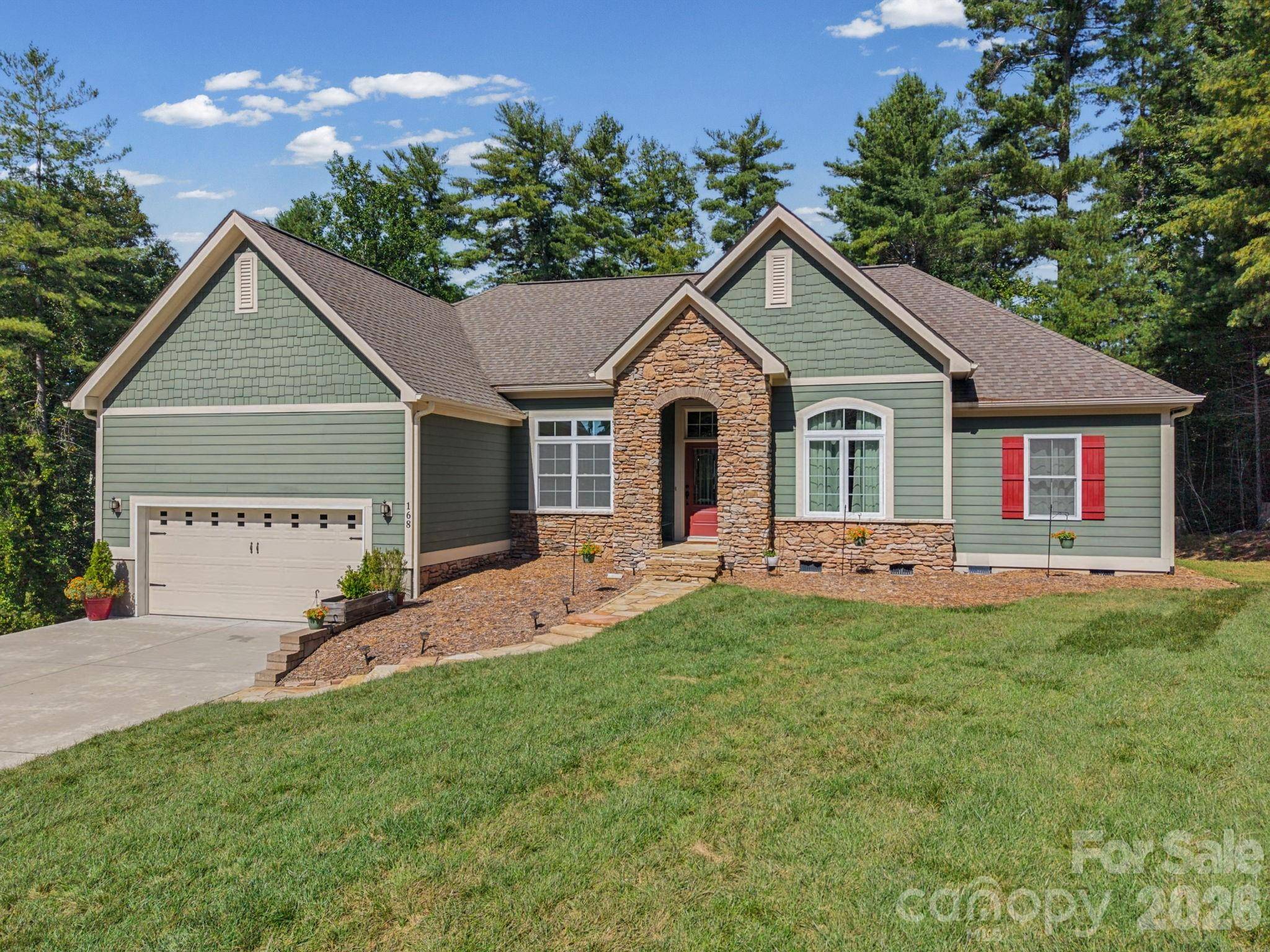 168 Willow Place CIR, Hendersonville, NC 28739