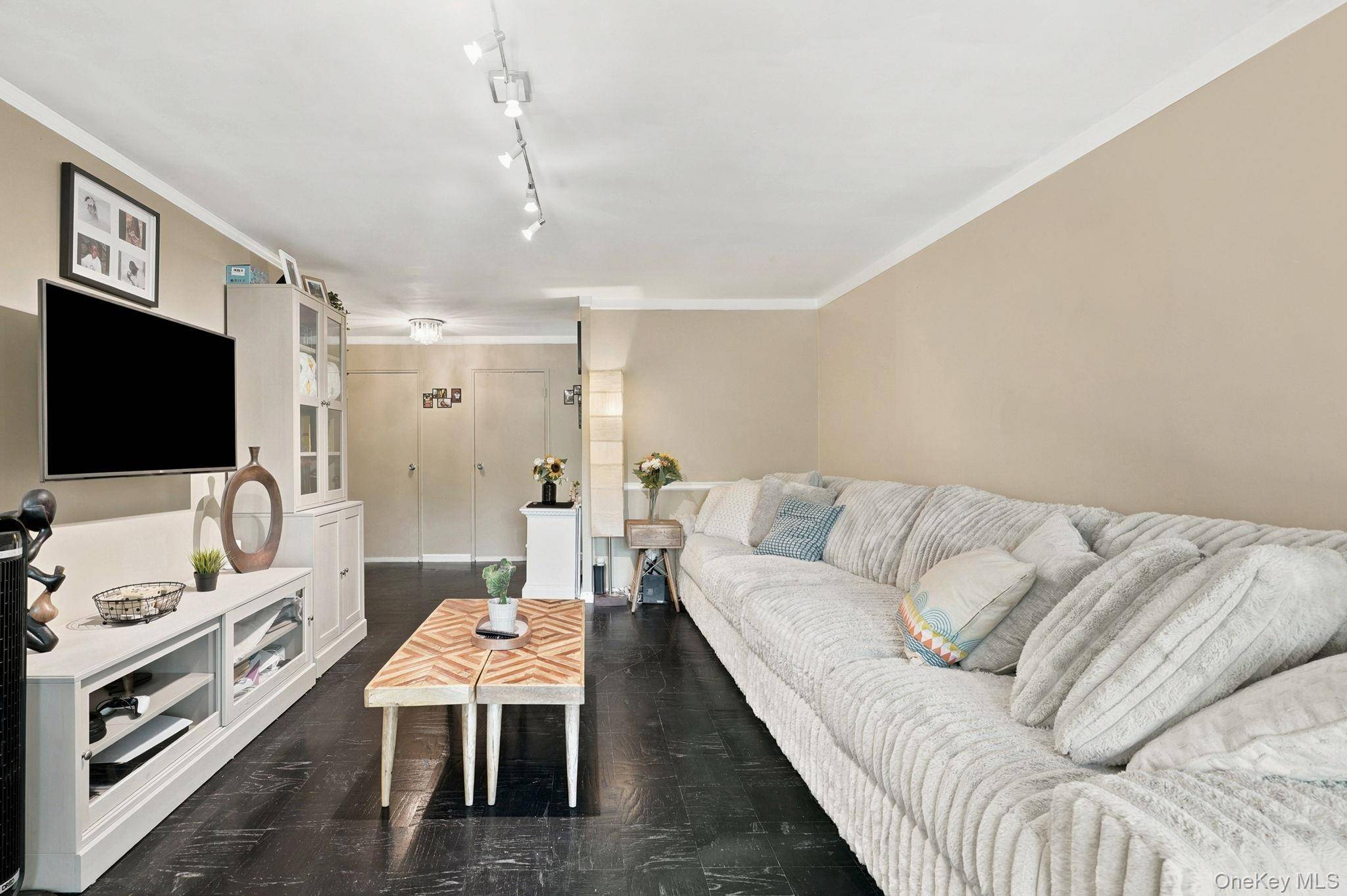 61 Lorraine TER #246, Mount Vernon, NY 10553