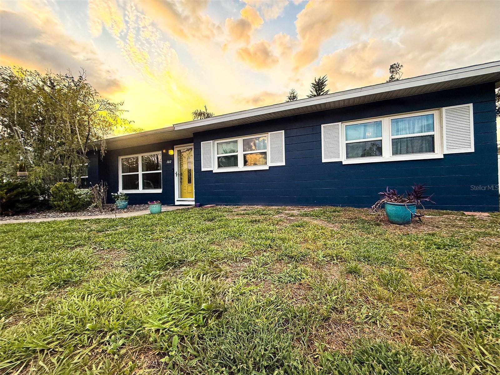 102 GLEN RIDGE AVE, Temple Terrace, FL 33617