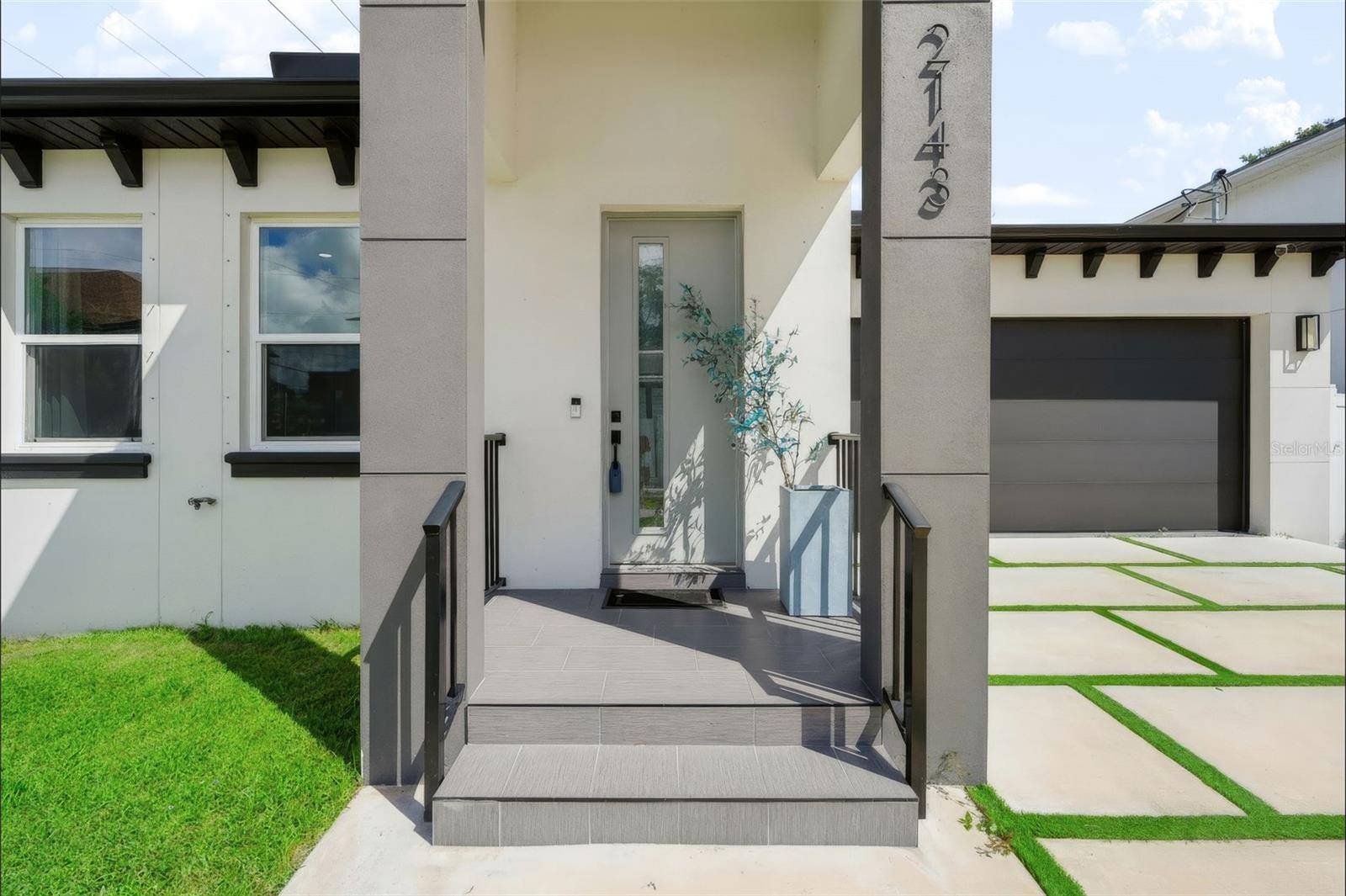 2143 W SAINT CONRAD ST, Tampa, FL 33607
