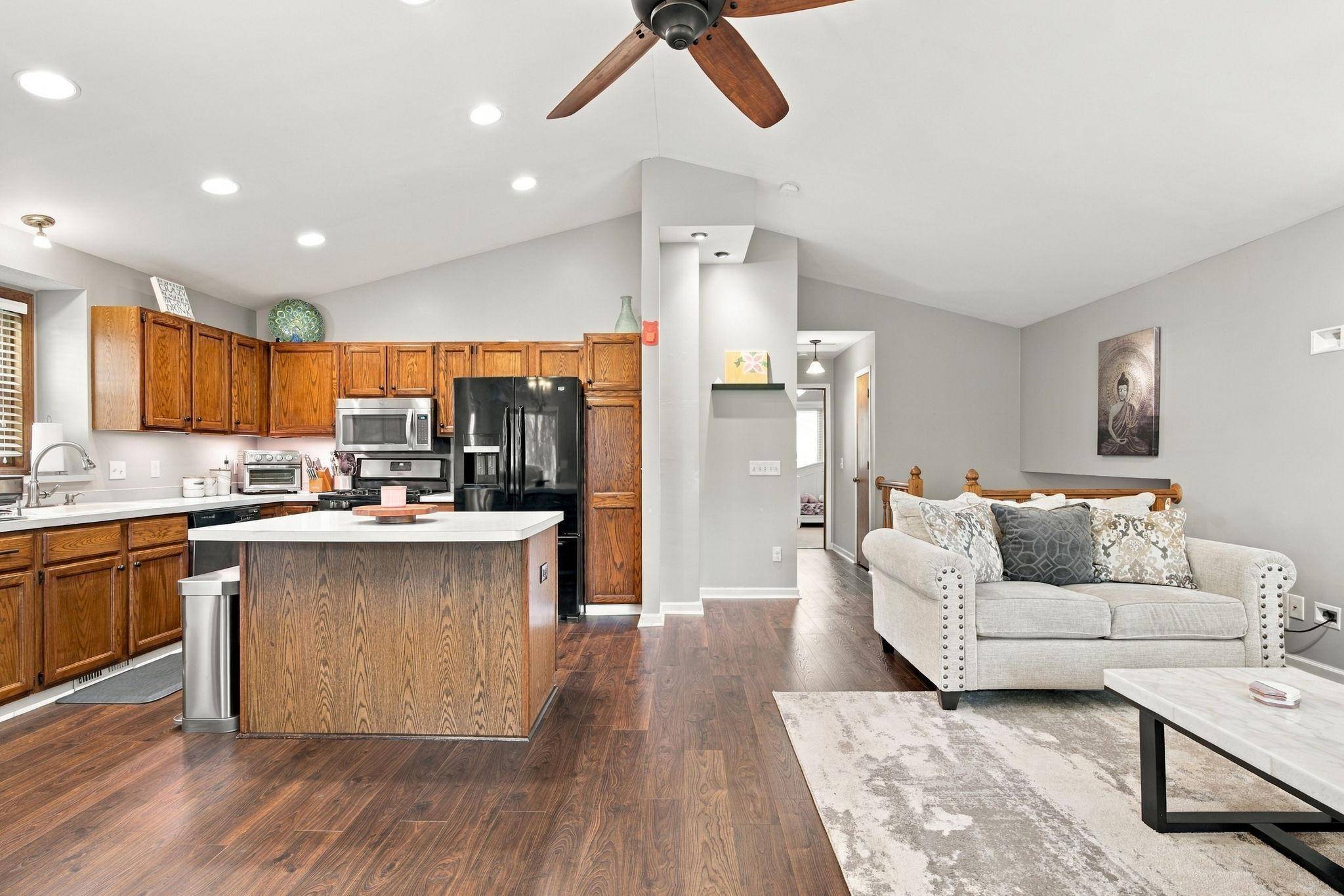 7163 158th ST W, Apple Valley, MN 55124