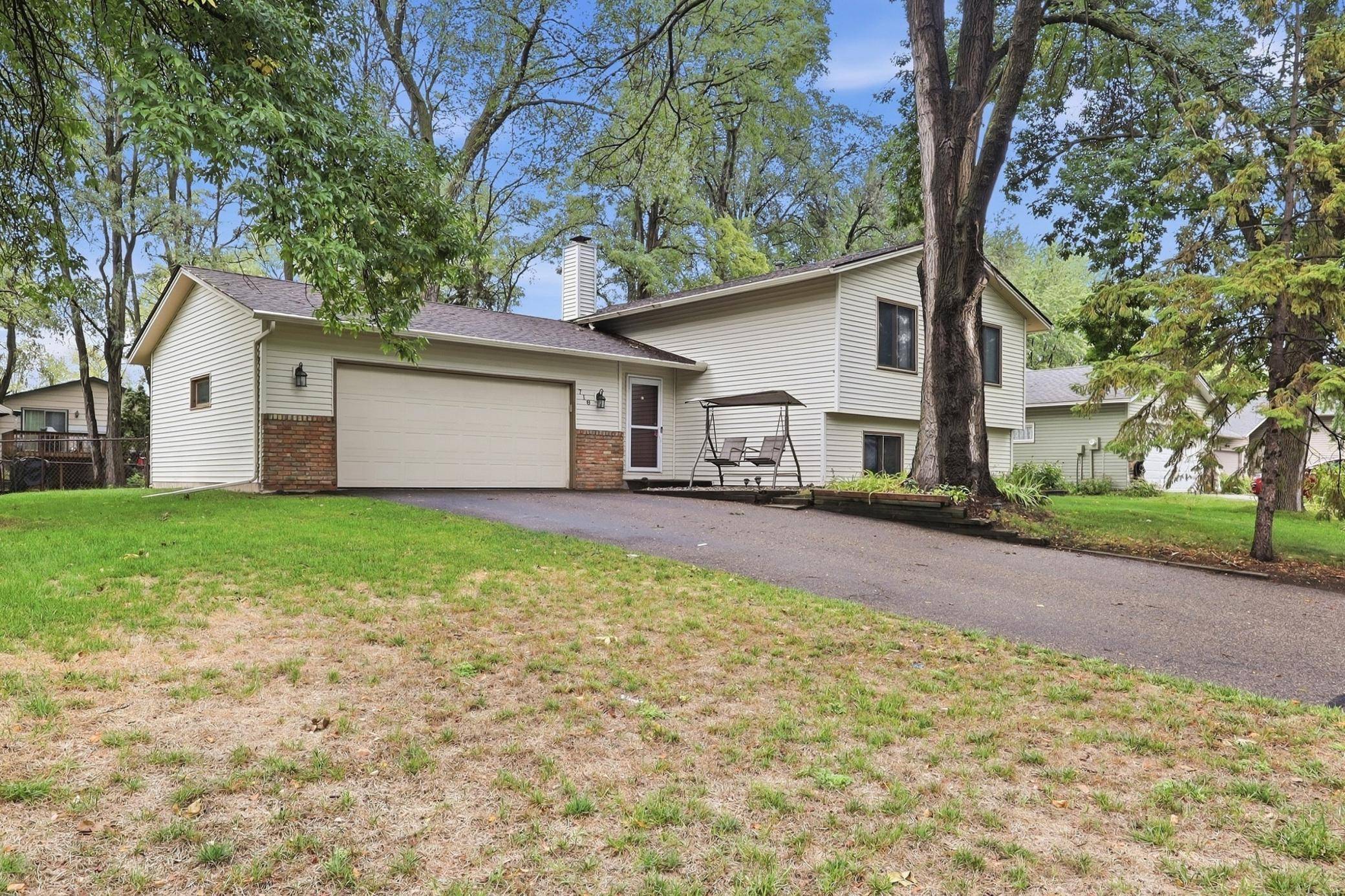 718 73rd WAY N, Brooklyn Park, MN 55444