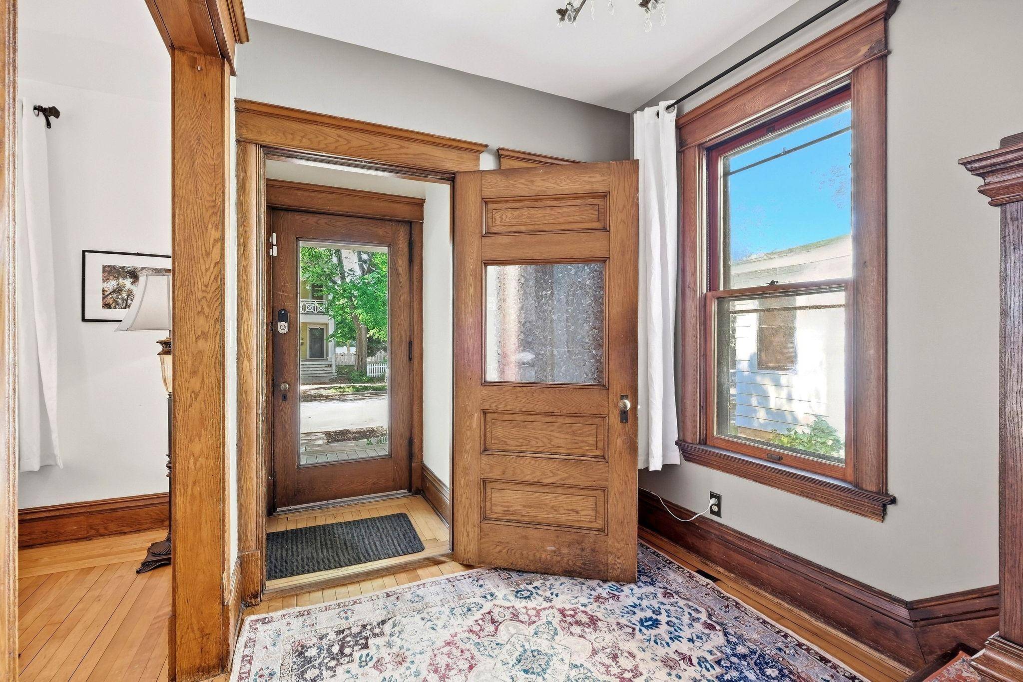 2725 Garfield AVE, Minneapolis, MN 55408