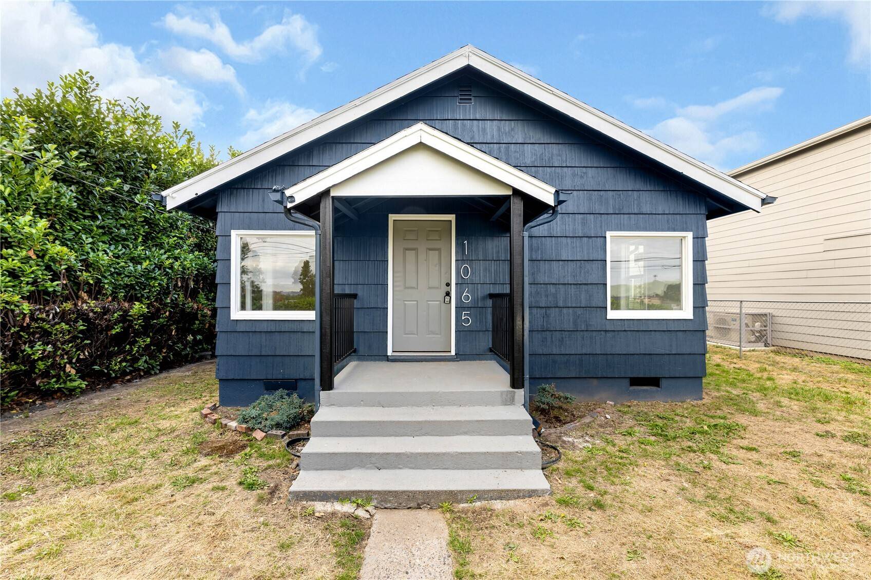1065 7th AVE, Longview, WA 98632