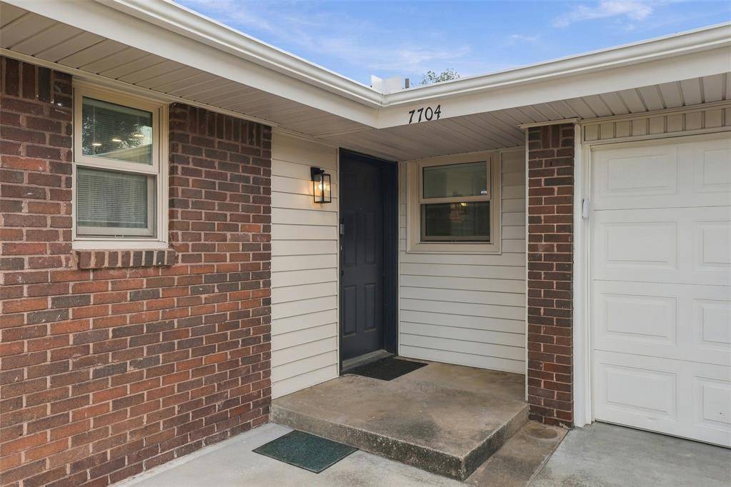 7704 NW 25th ST, Bethany, OK 73008