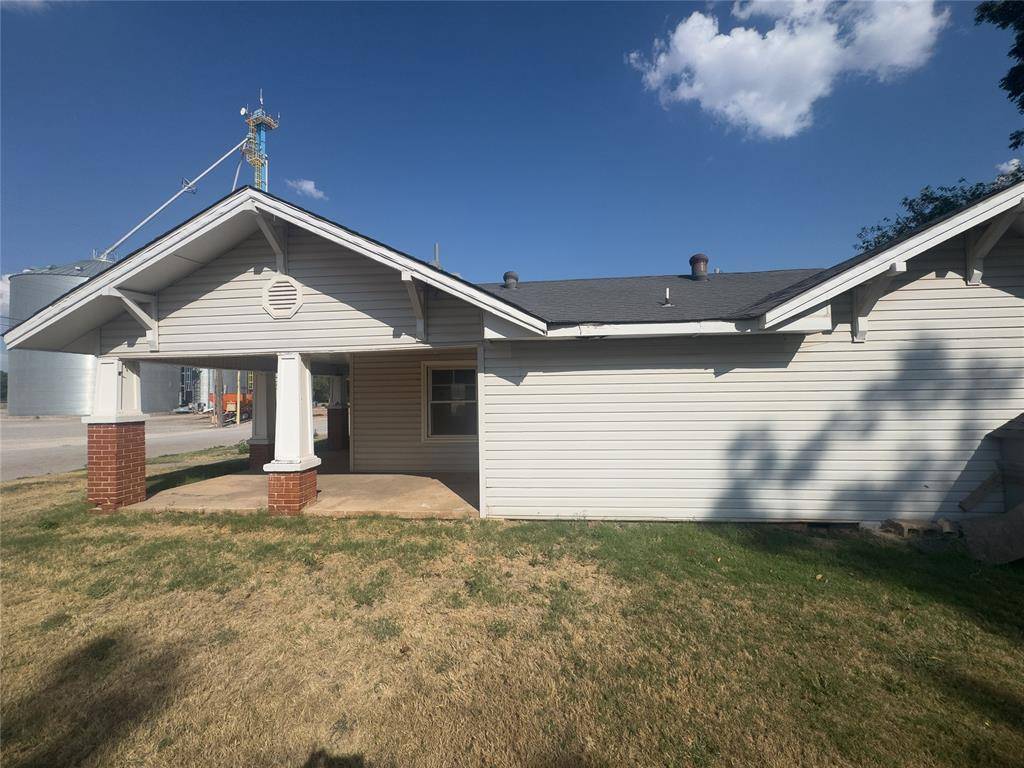 413 Main ST, Maysville, OK 73057