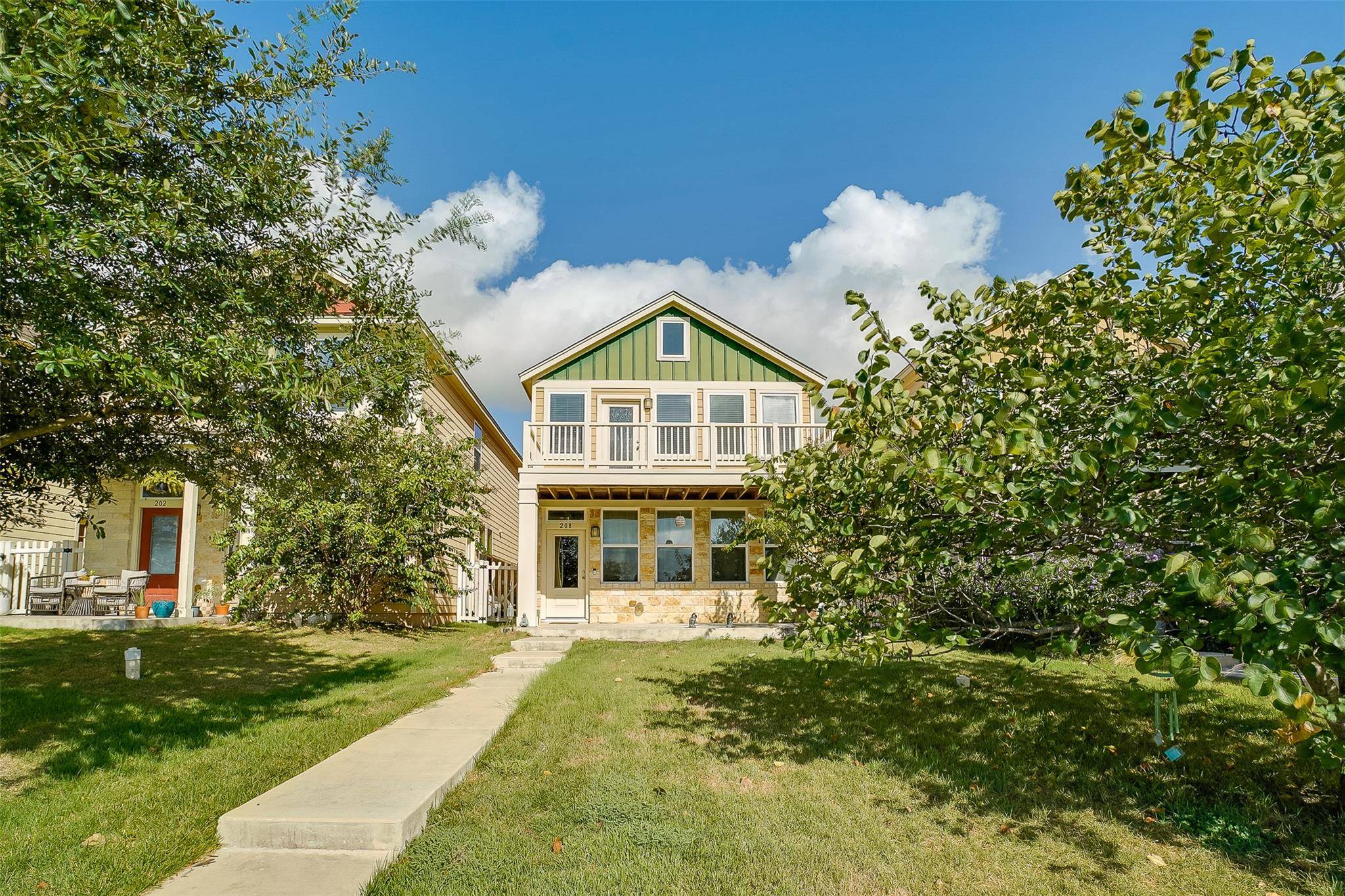 208 Martha LN, Kyle, TX 78640
