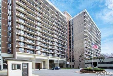 152-18 Union TPKE #4 P, Flushing, NY 11367