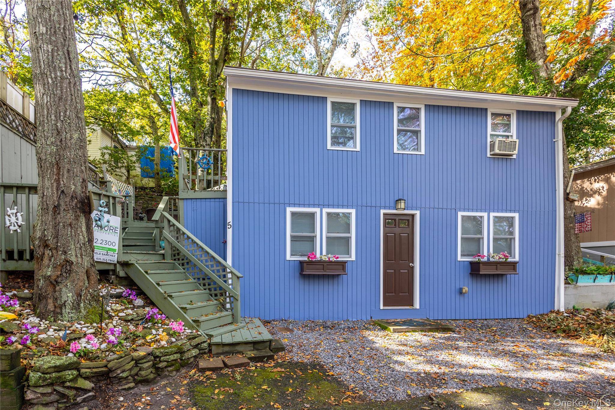 5 Surfway, Baiting Hollow, NY 11933