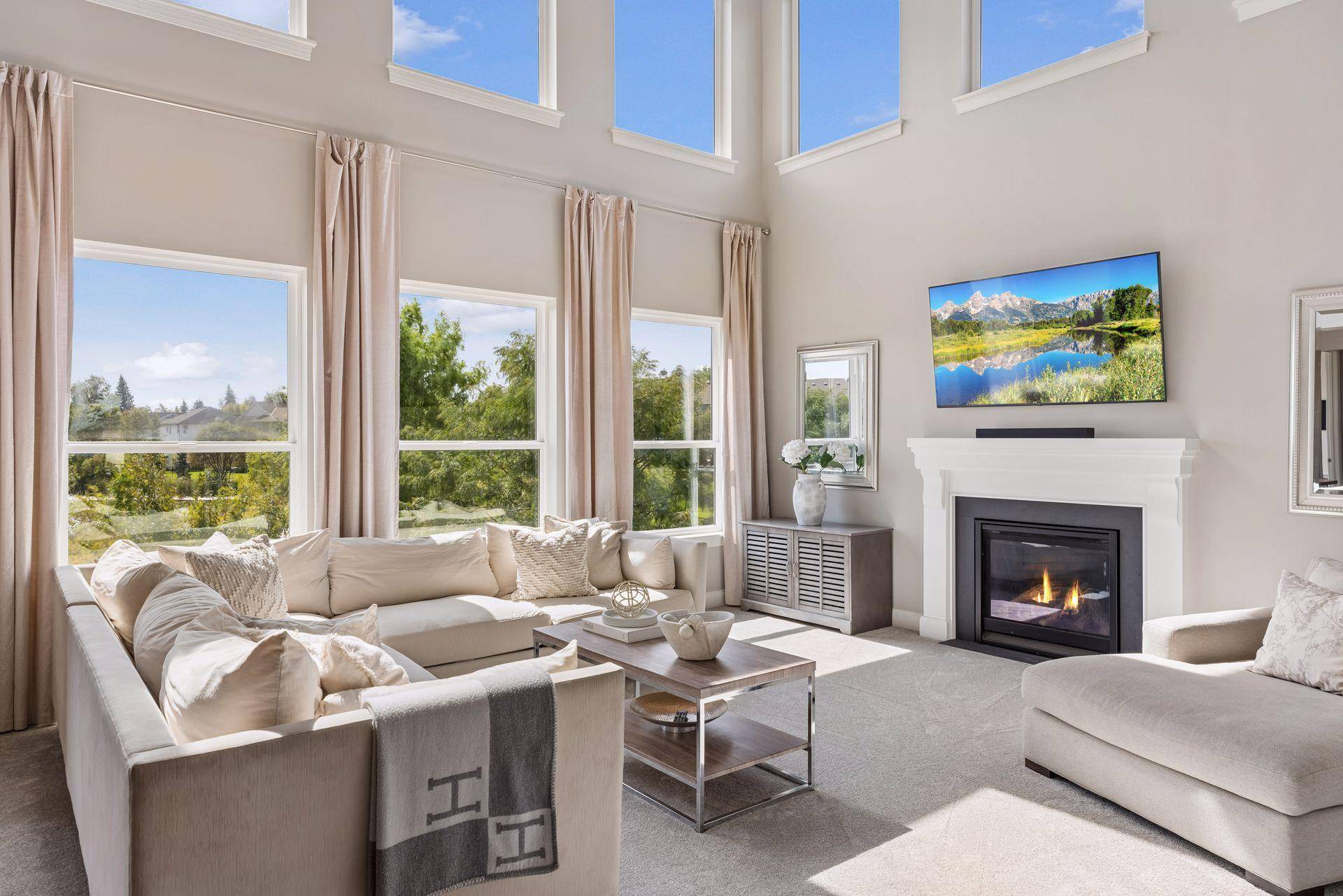 4061 San Vitero CIR, Chaska, MN 55318