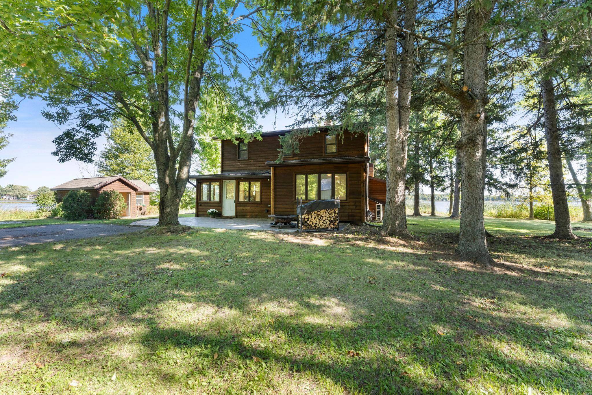 246 Magnor Lake CT, Clayton, WI 54004