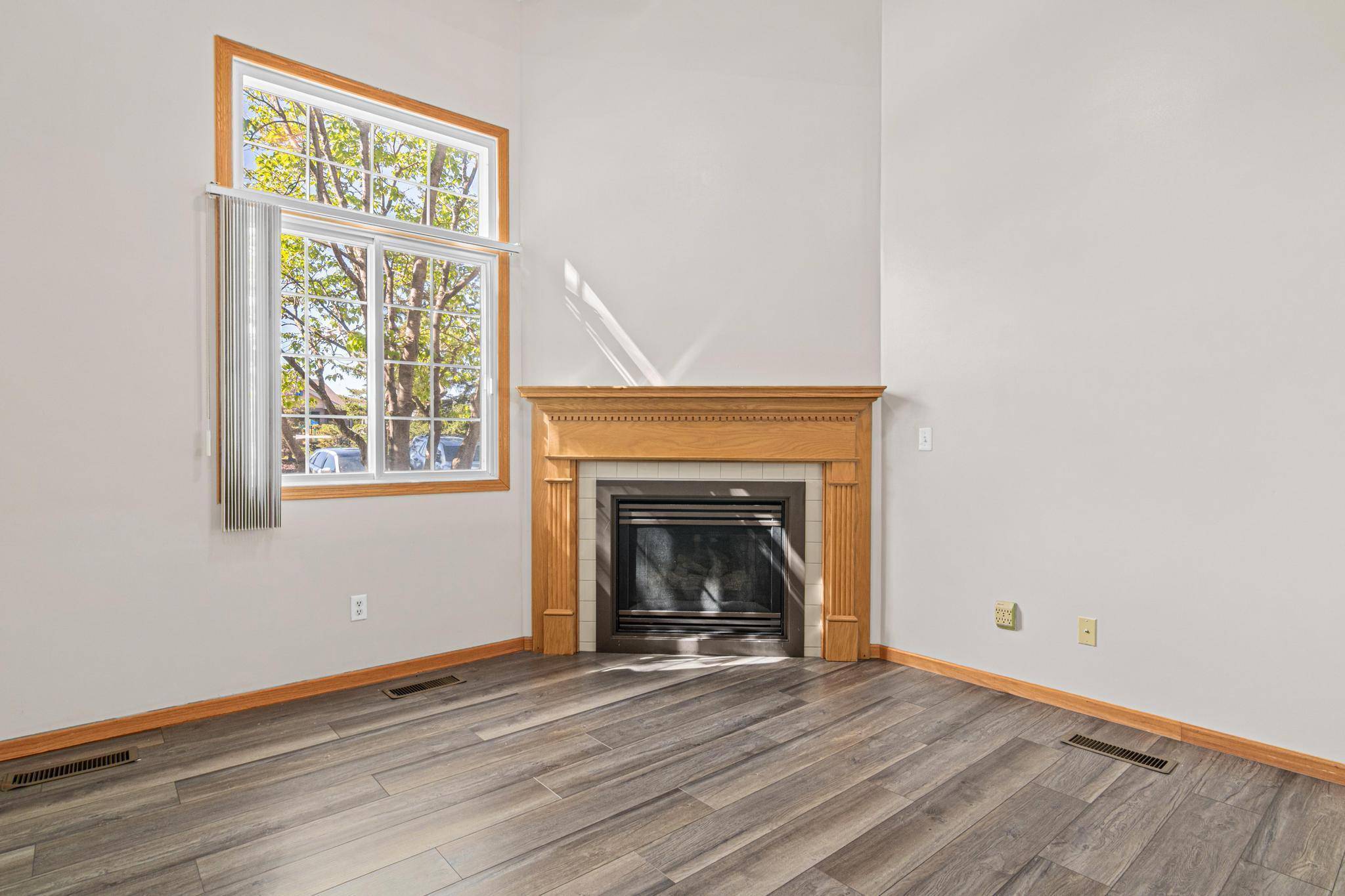 17980 Cobblestone WAY, Eden Prairie, MN 55347