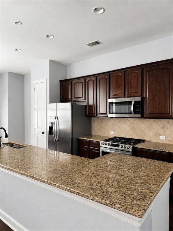 627 Senda #58, Irving, TX 75039