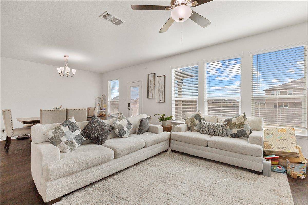 4531 Avellino DR, Round Rock, TX 78665