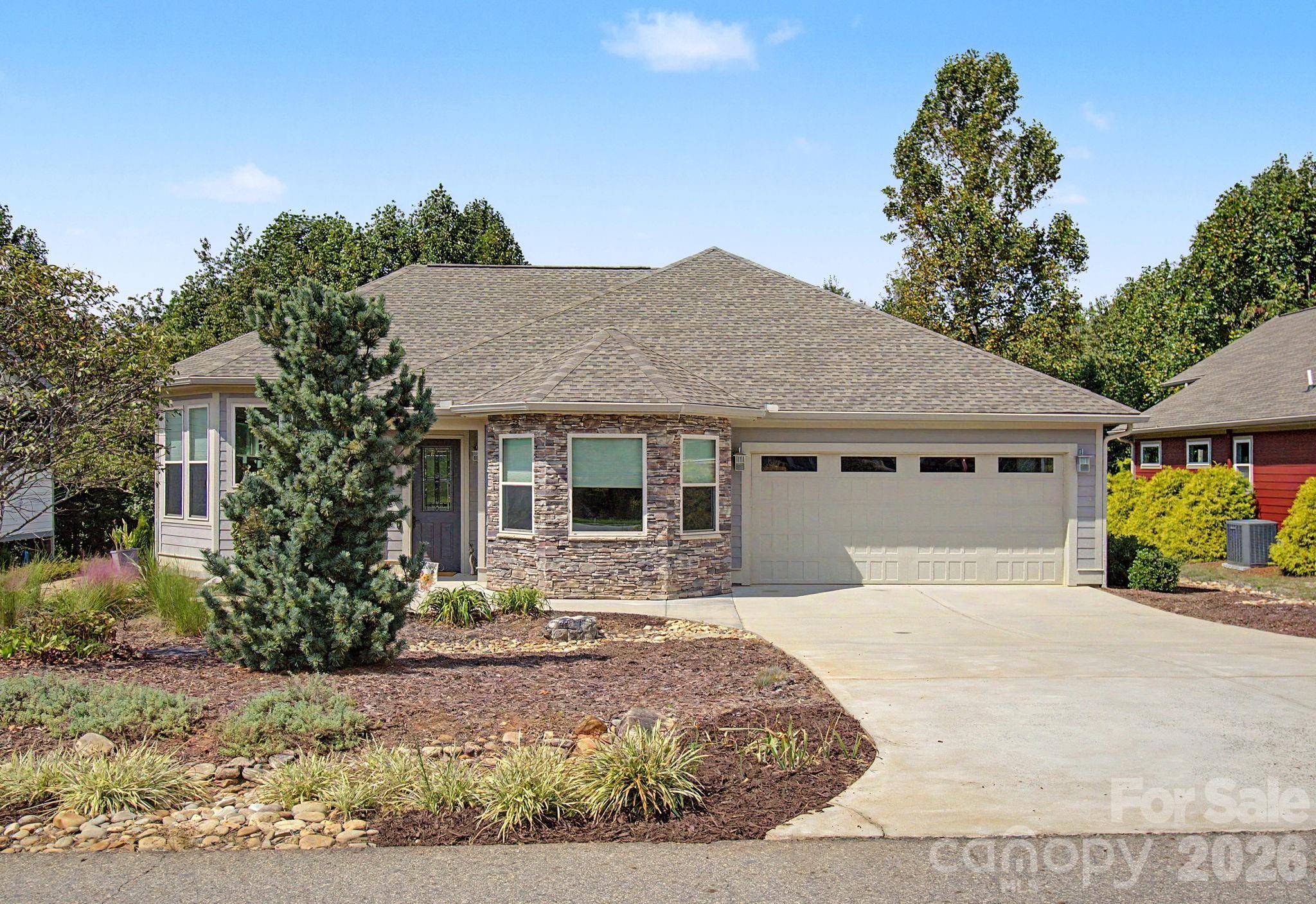 35 Penley Park DR, Weaverville, NC 28787