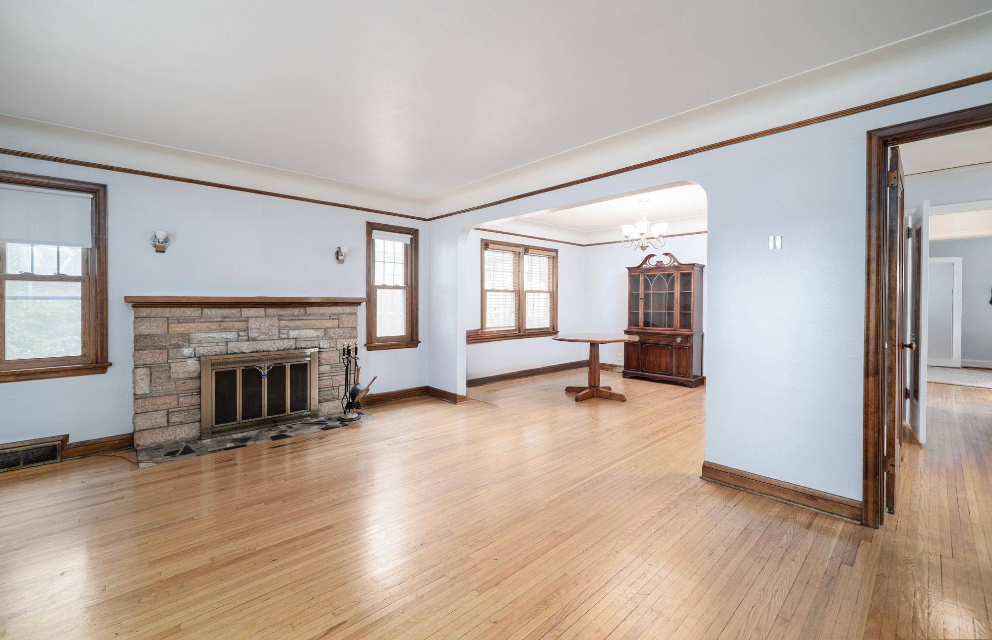899 Parkview AVE, Saint Paul, MN 55117