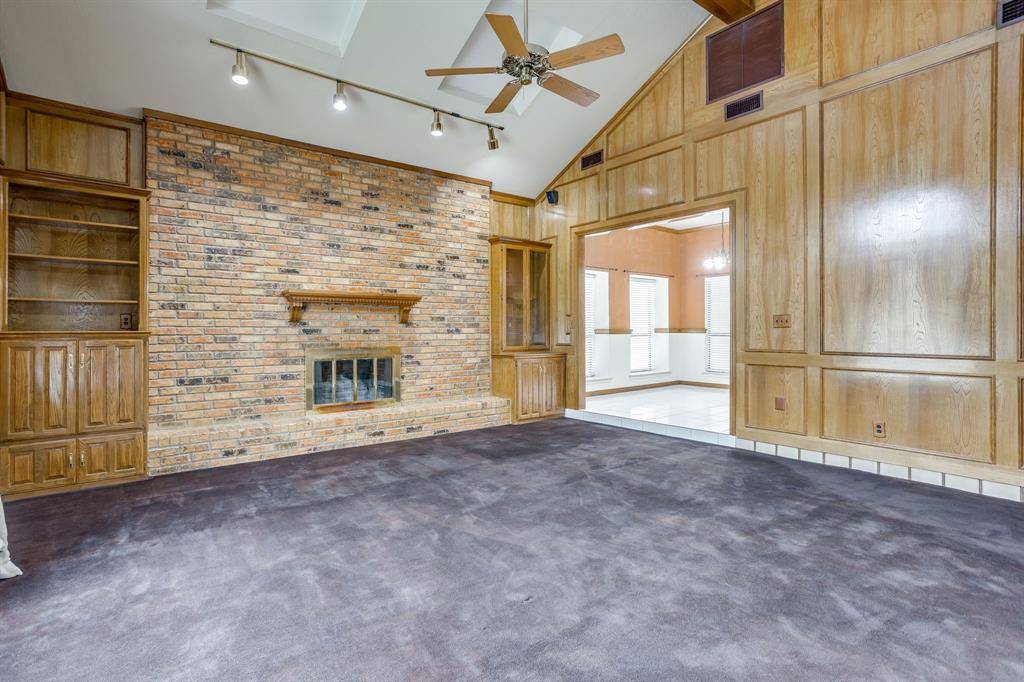 2317 Willow Oak Drive, Irving, TX 75060