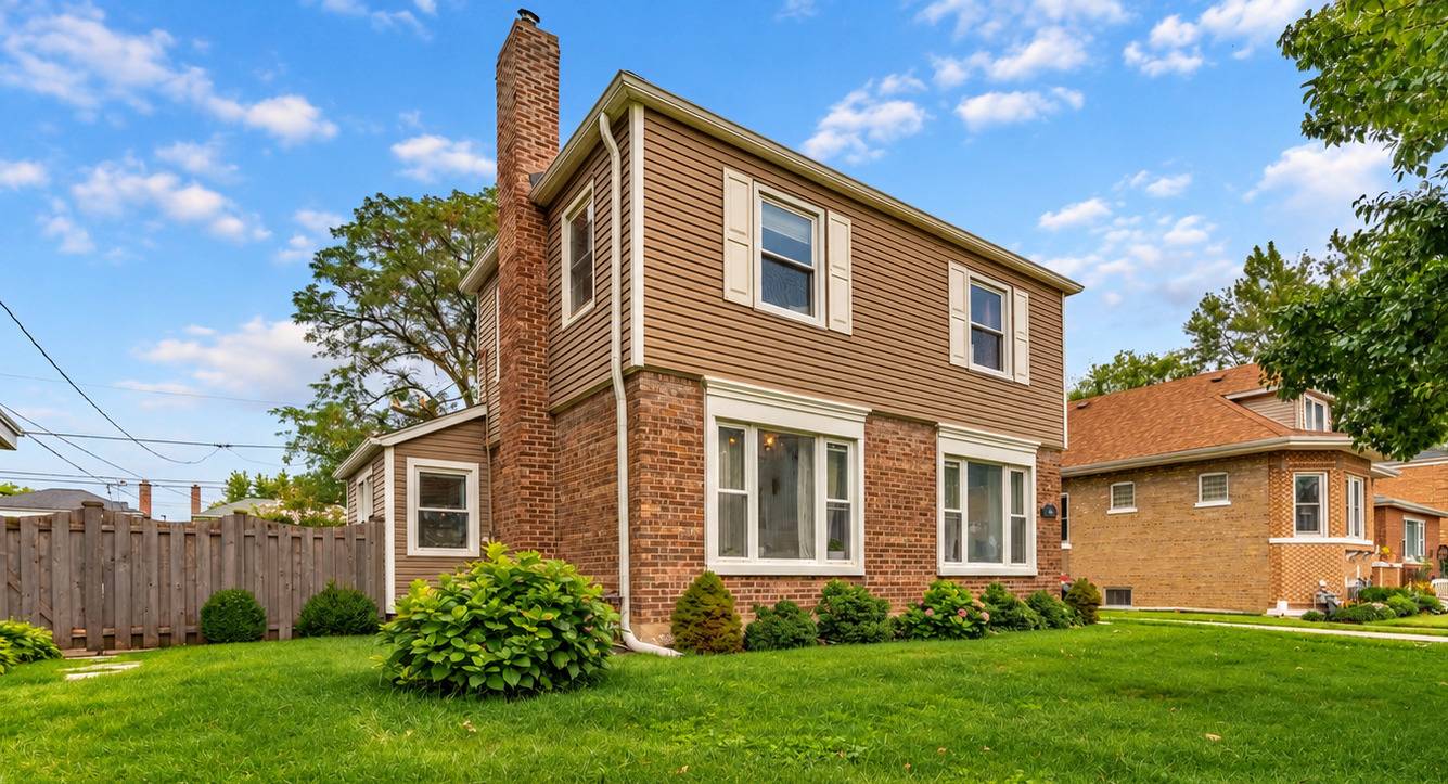 744 Manchester AVE, Westchester, IL 60154