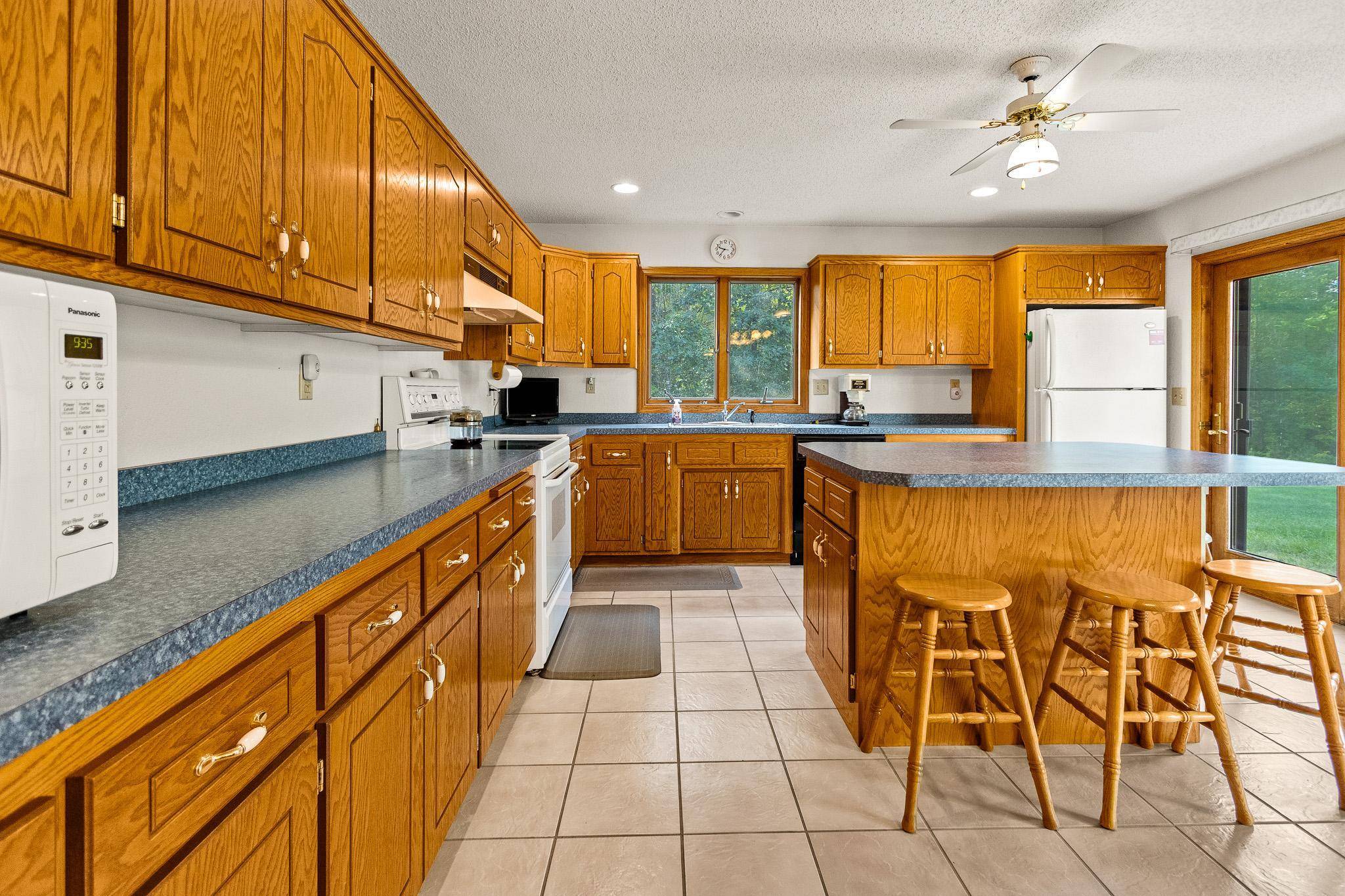 68144 Beaver Tail RD, Askov, MN 55704
