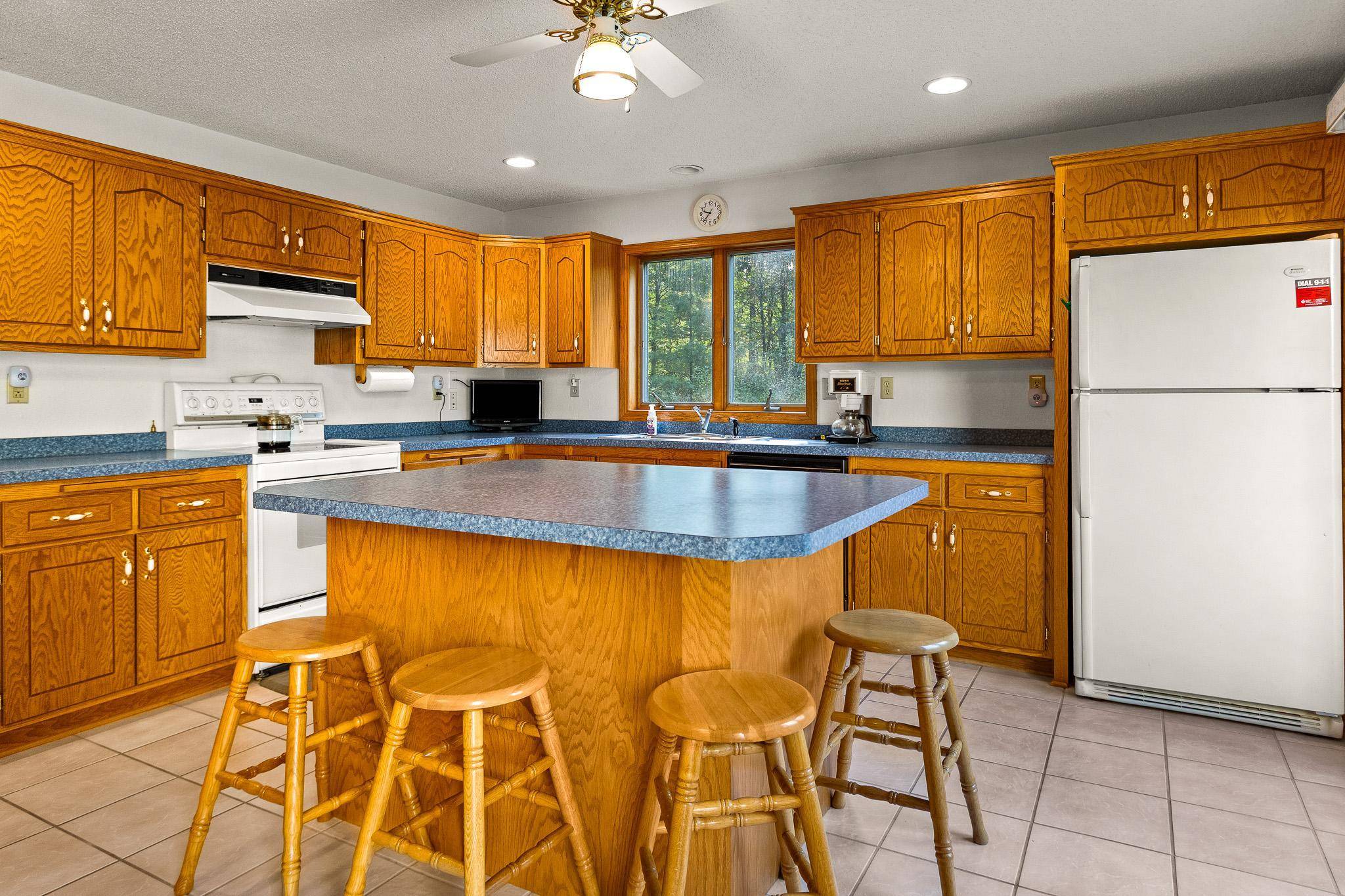 68144 Beaver Tail RD, Askov, MN 55704