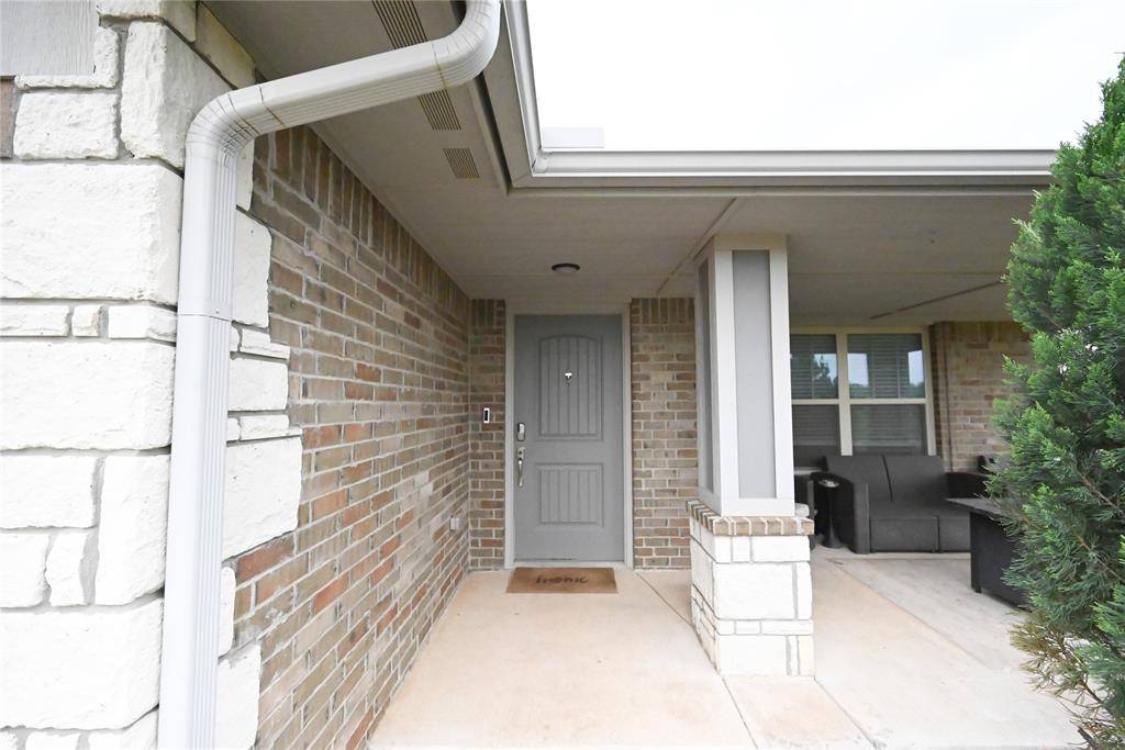 911 Sleepy Hollow BLVD, Chickasha, OK 73018