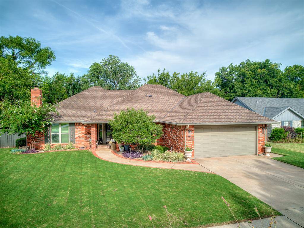 1725 Still Water LN, Edmond, OK 73013