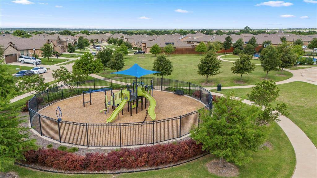 2405 Pambrooke Lane, Glenn Heights, TX 75154