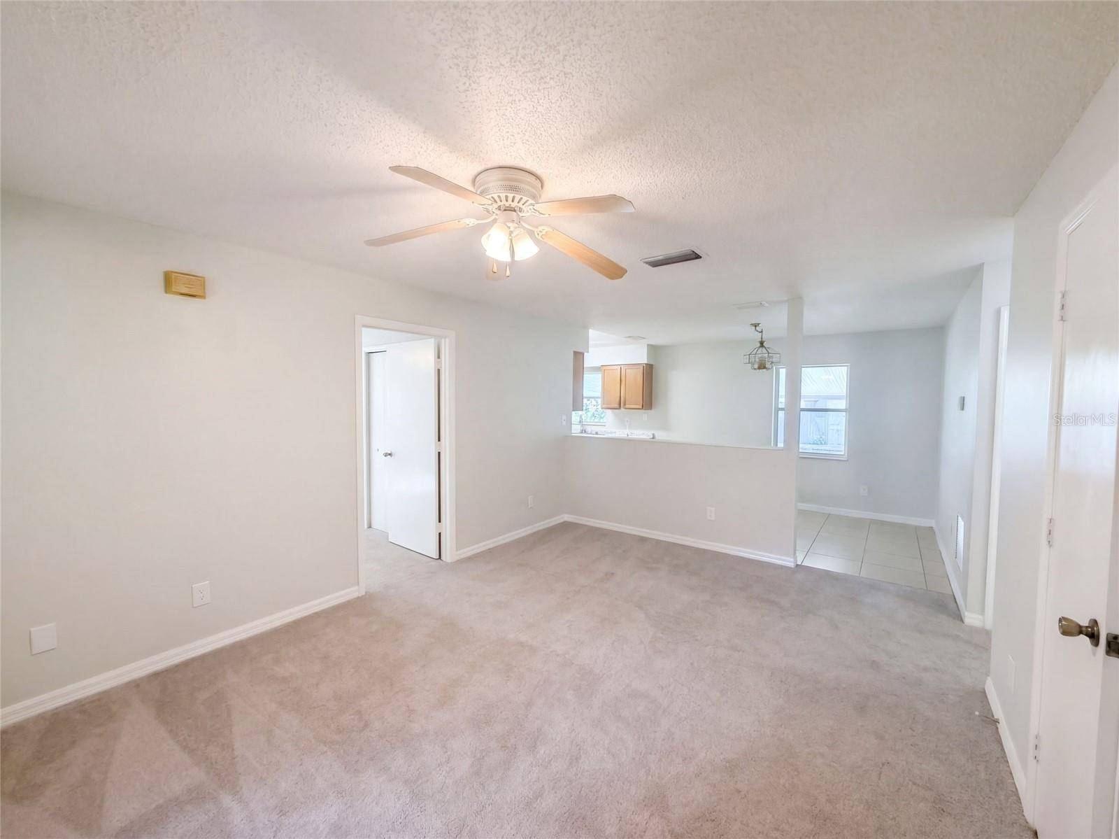 32444 OKALOOSA TRL, Sorrento, FL 32776