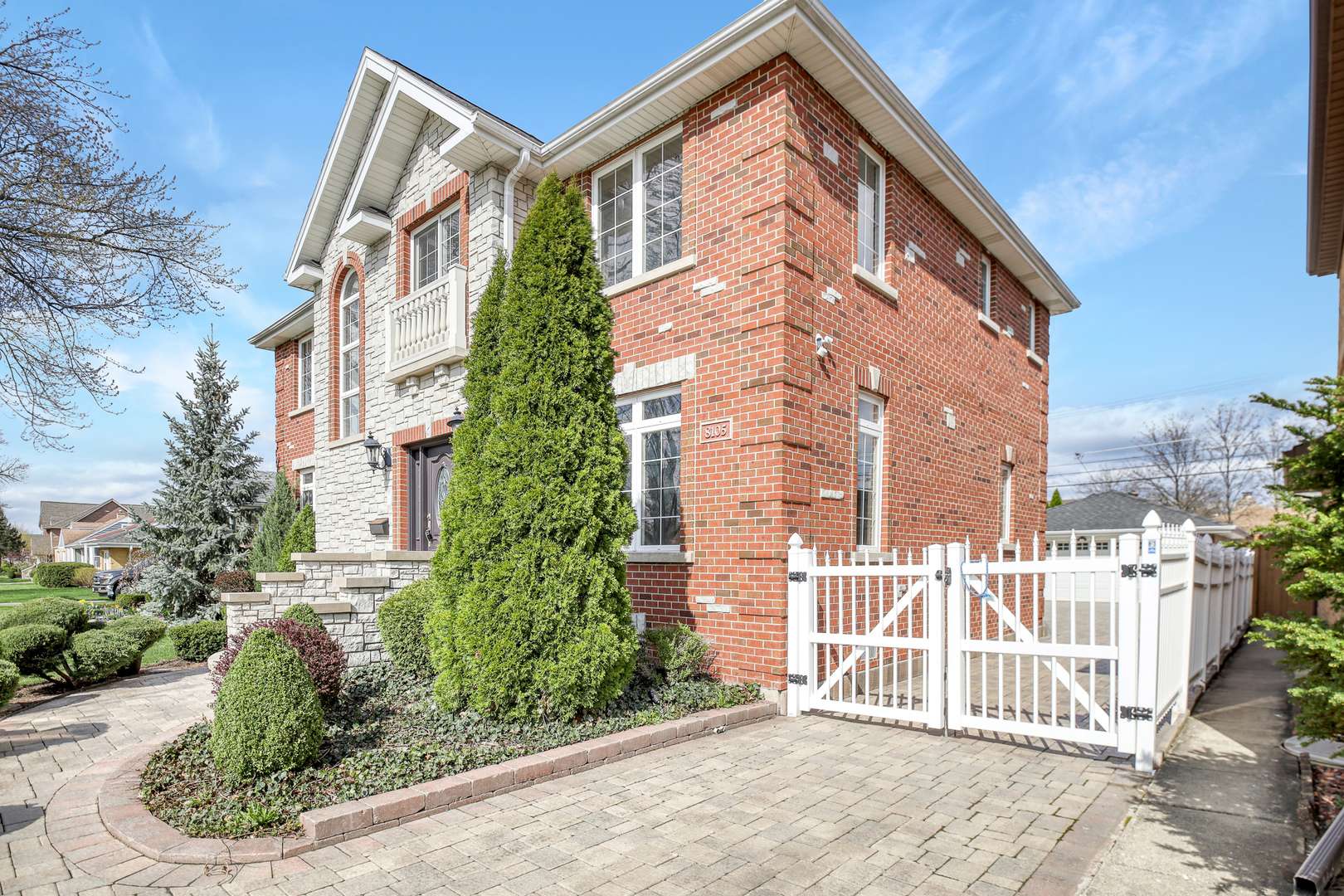 8105 N Oconto AVE, Niles, IL 60714