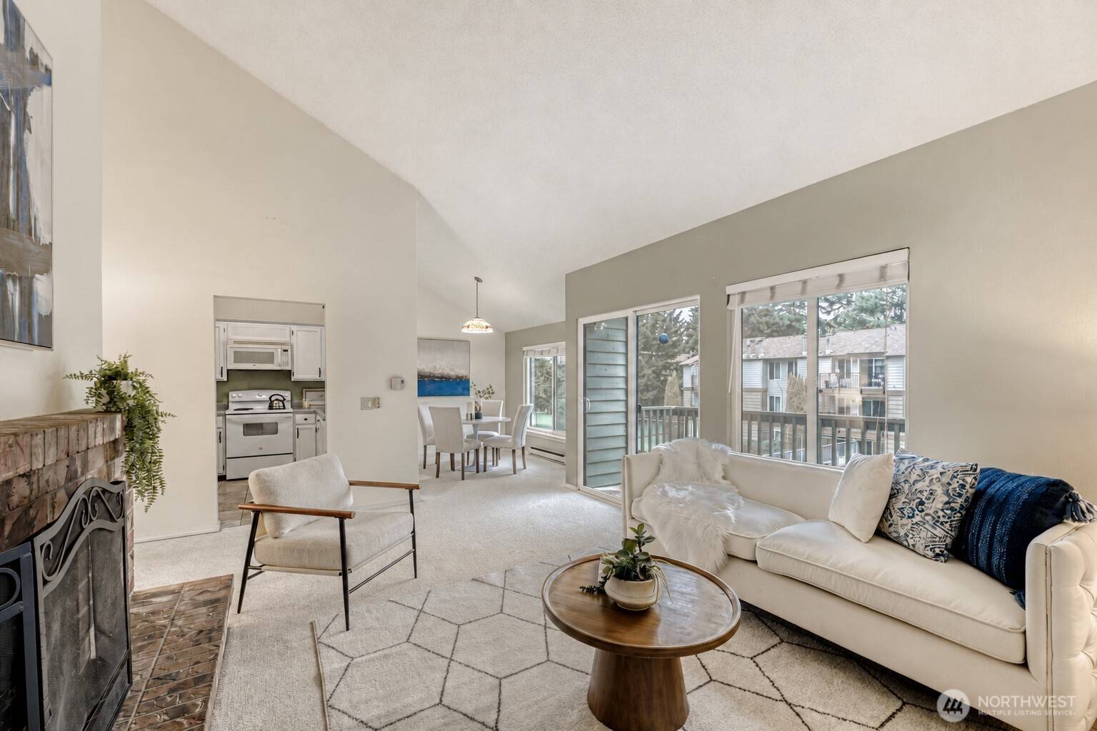 12904 126th CT NE #J302, Kirkland, WA 98034