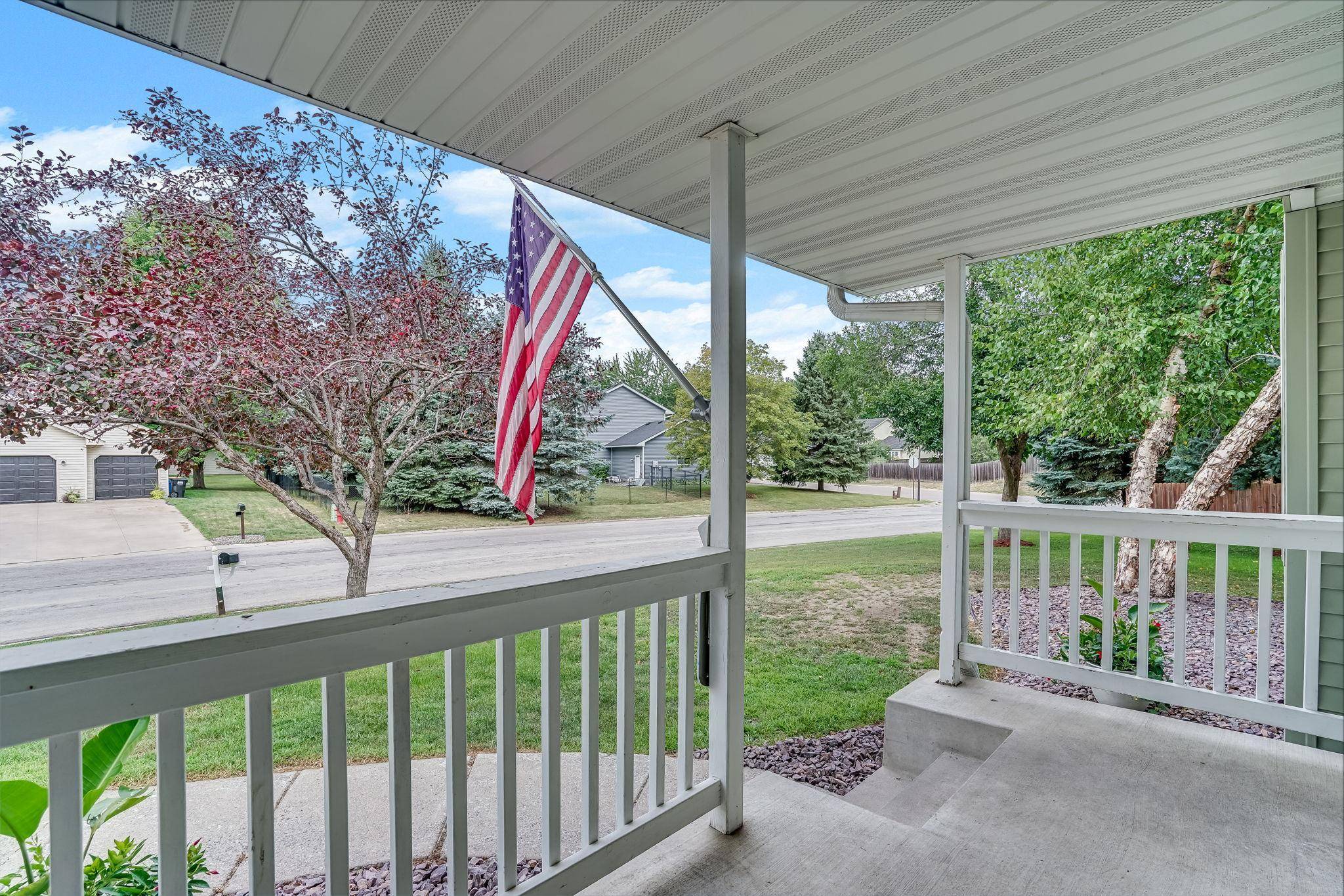 513 Maple Knoll WAY NW, Saint Michael, MN 55376