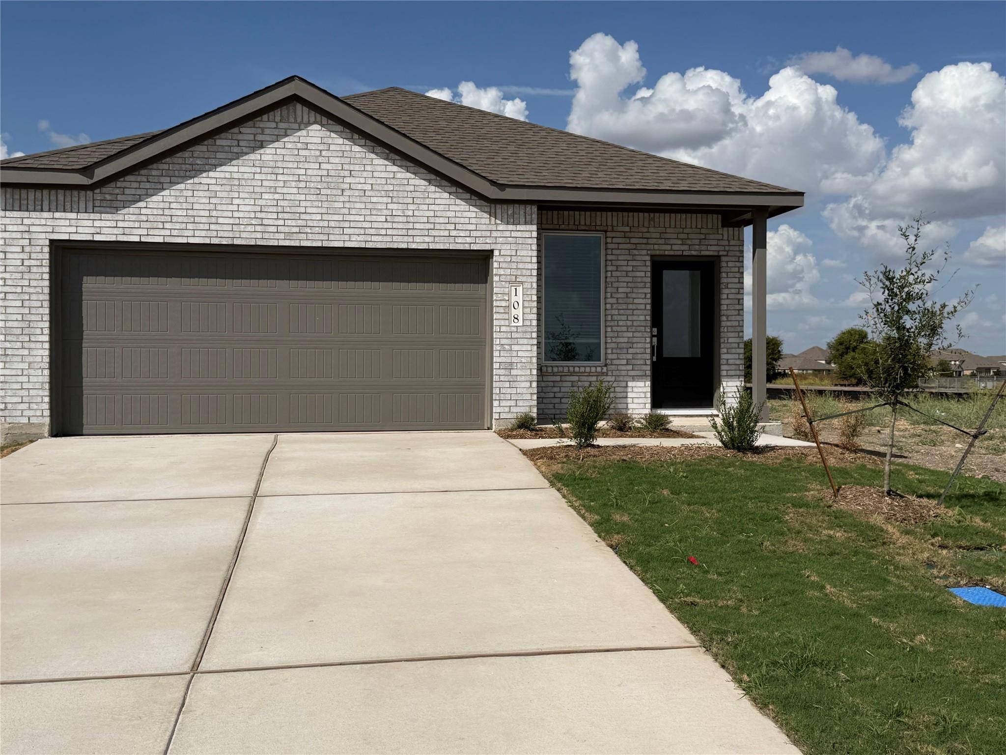 108 Mets WAY, Hutto, TX 78634