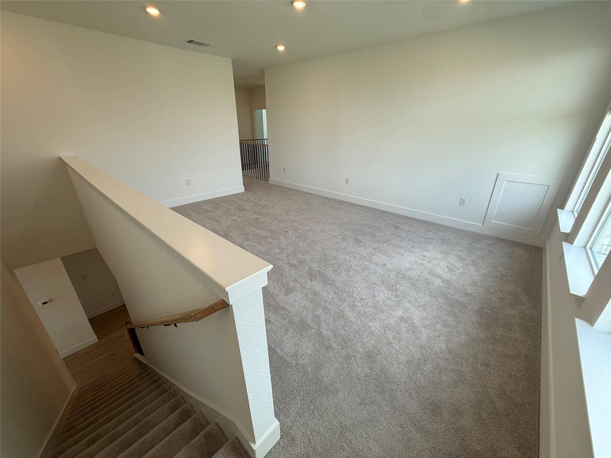 510 Corniche CIR, Hutto, TX 78634