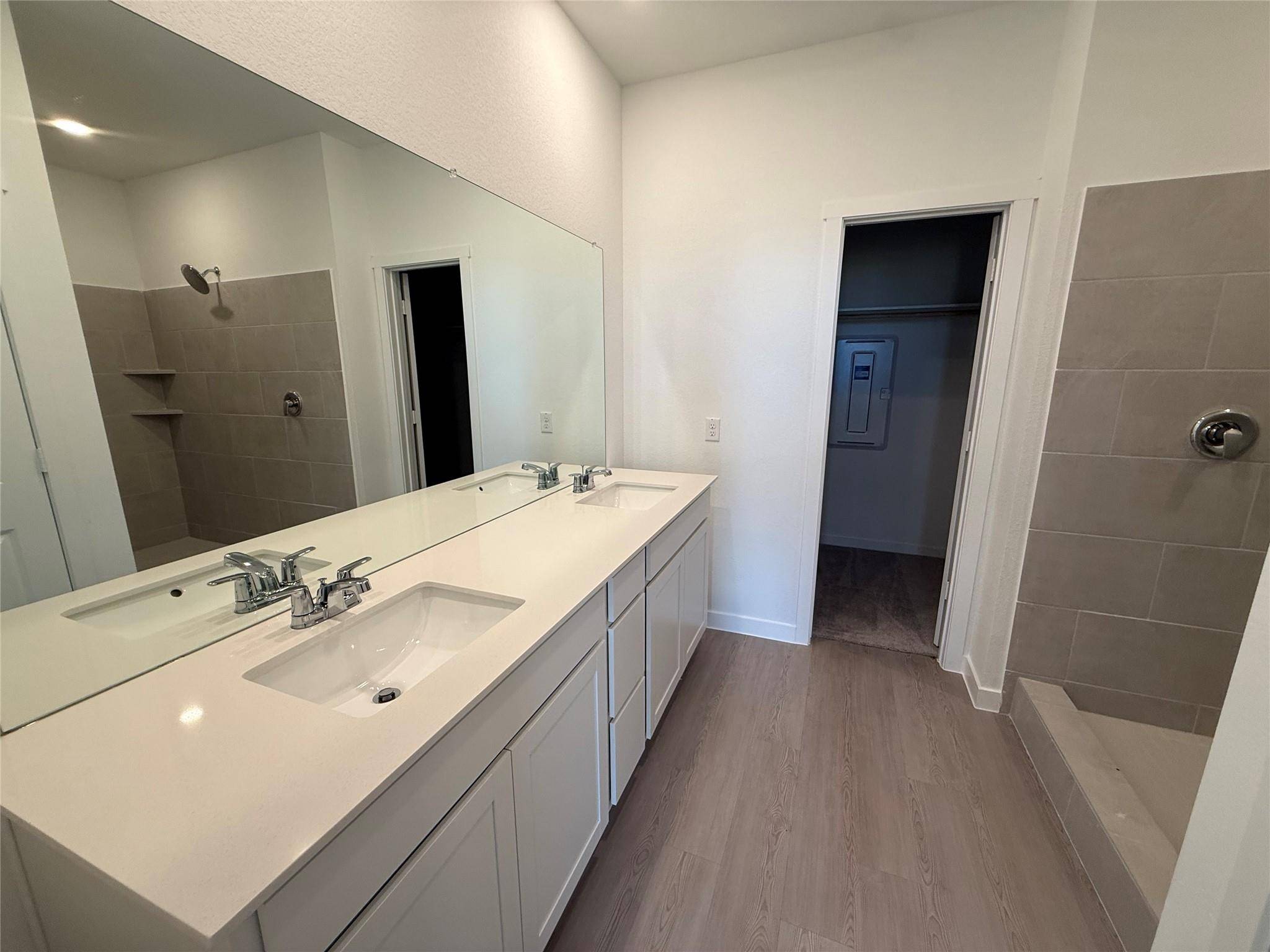 208 Giants PASS, Hutto, TX 78634