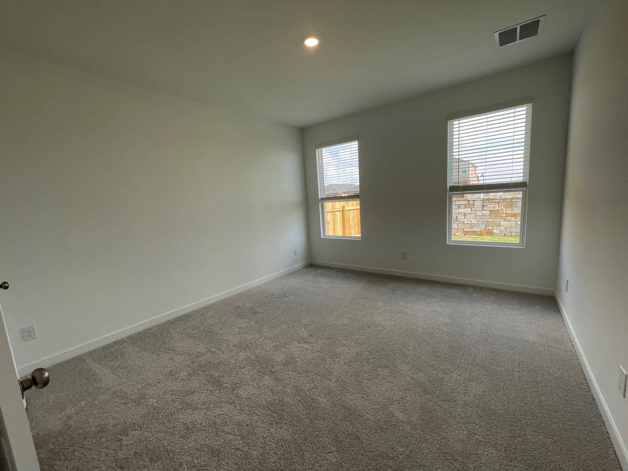 393 Sormonne LOOP, Kyle, TX 78640