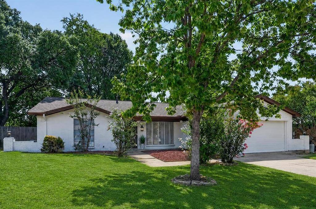 1904 Briar Meadow Drive, Arlington, TX 76014