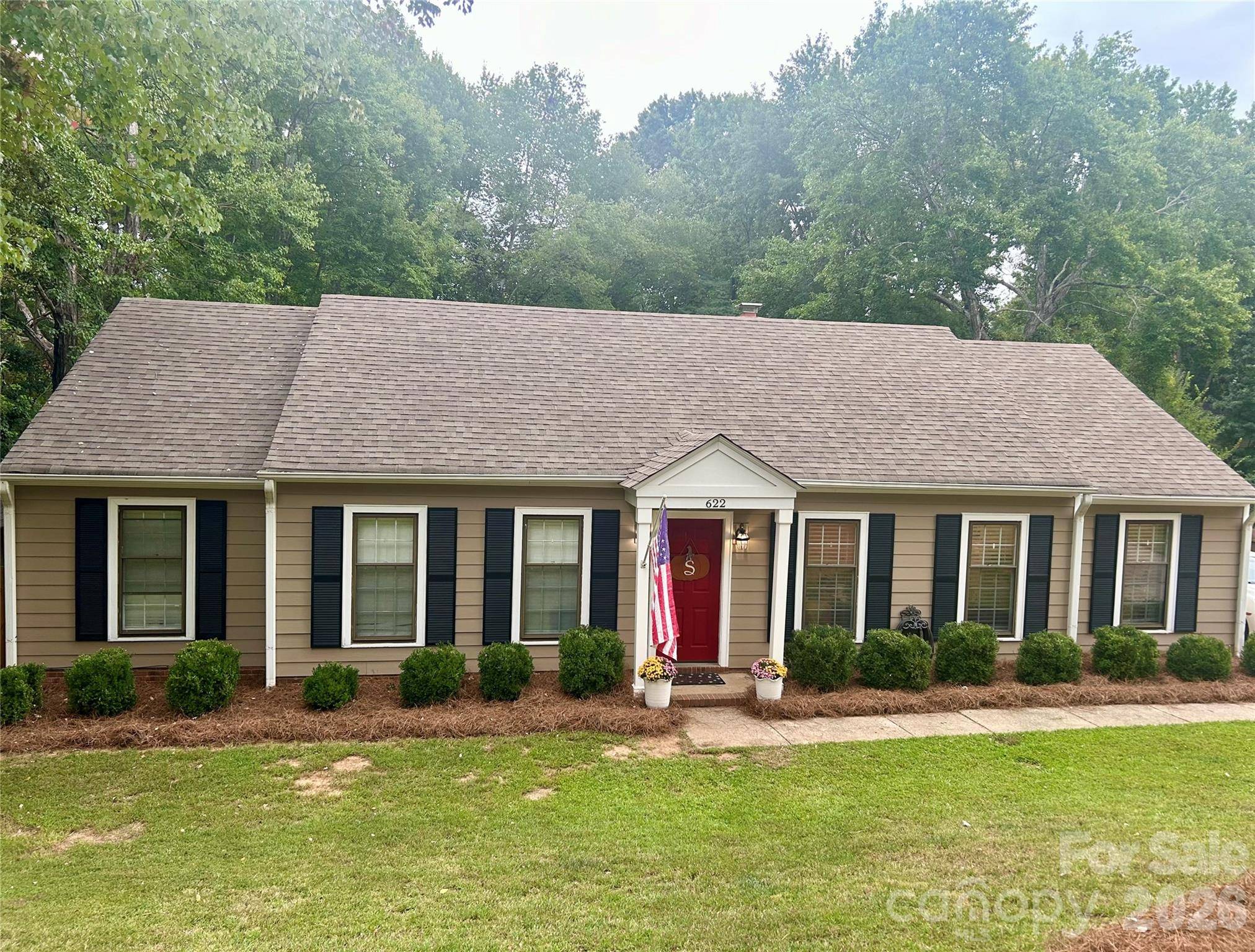 622 Silversmith LN, Charlotte, NC 28270