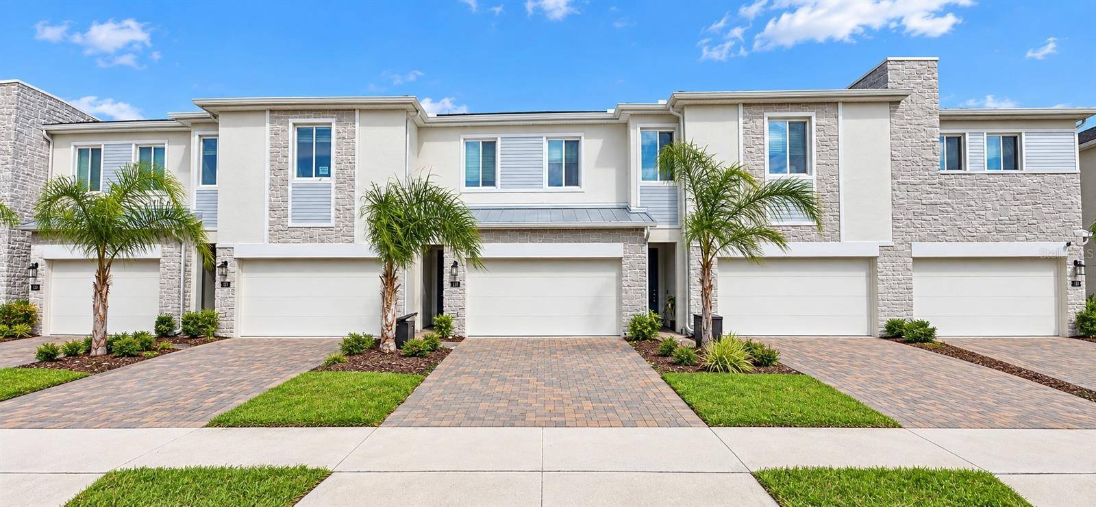 161 NINE IRON DR, Davenport, FL 33896