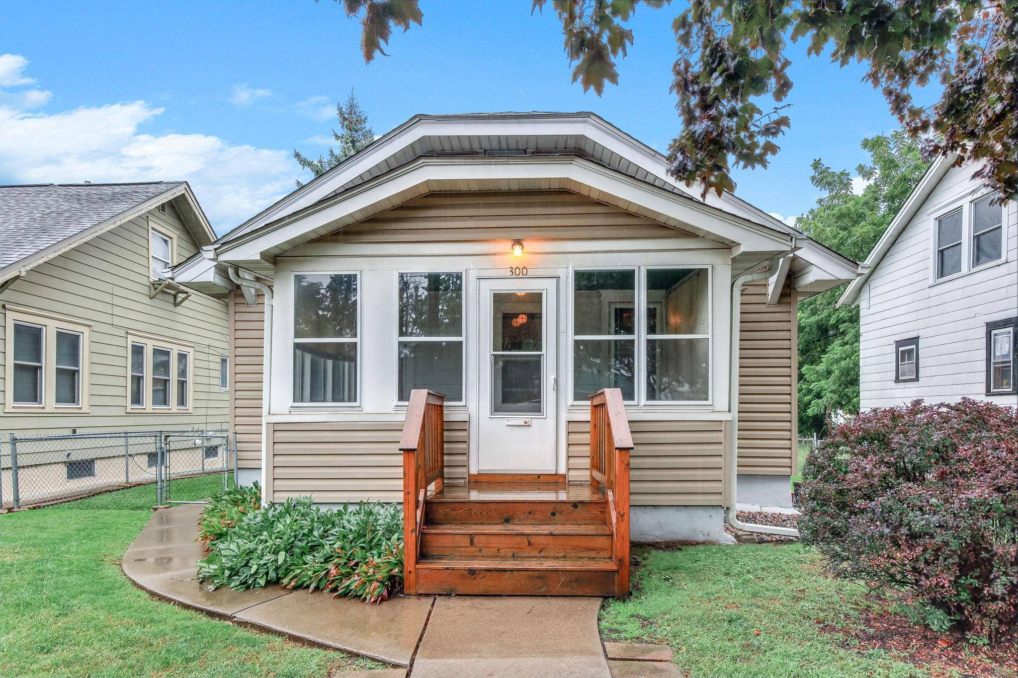 300 Van Buren AVE, Saint Paul, MN 55103