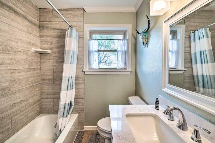 601 Circle Drive, Arlington, TX 76010