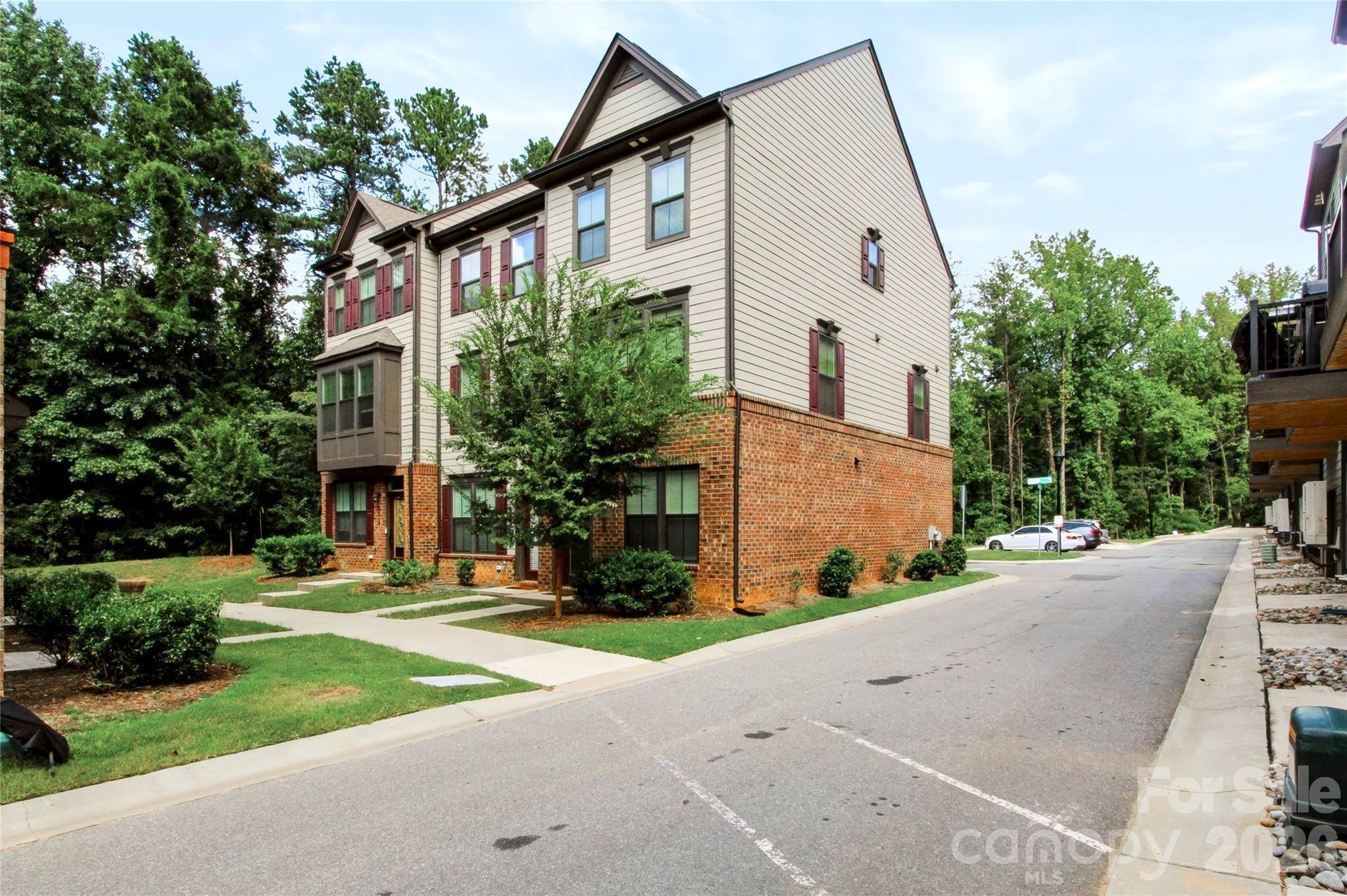 505 Cubitt CT, Charlotte, NC 28205