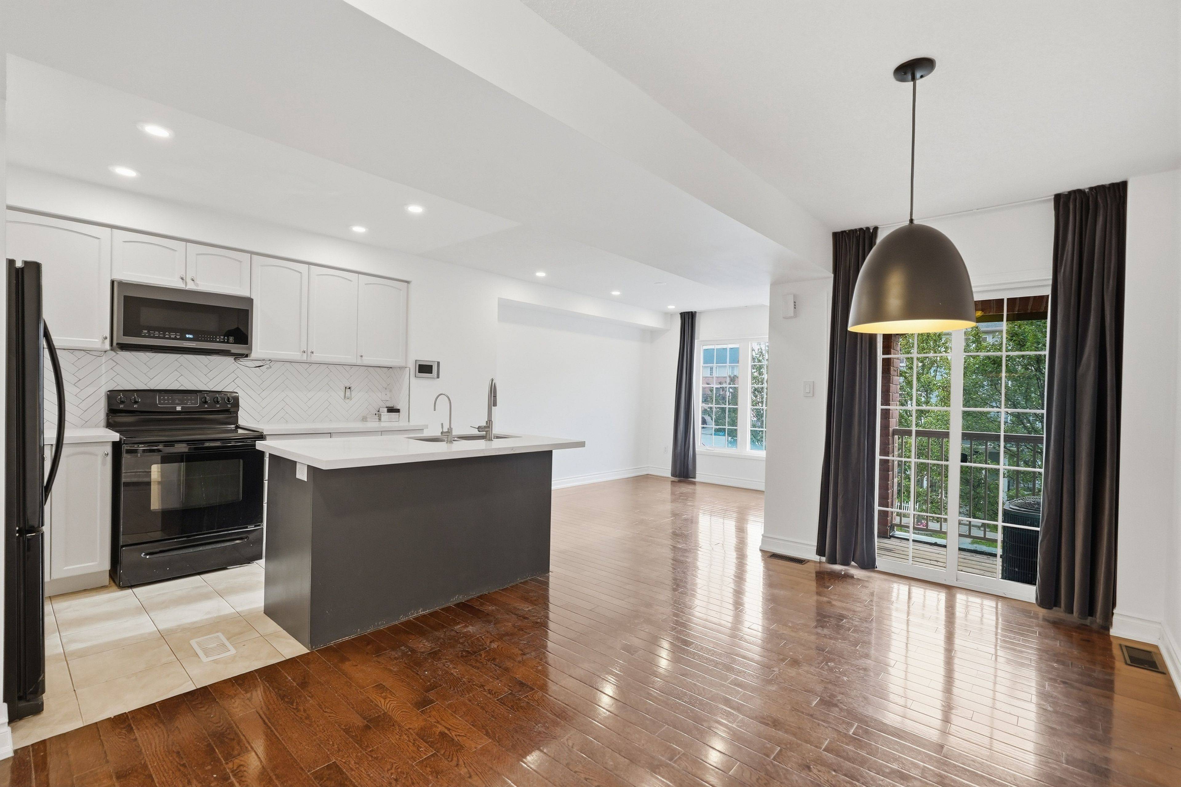 27 Blunden RD, Ajax, ON L1Z 0K9