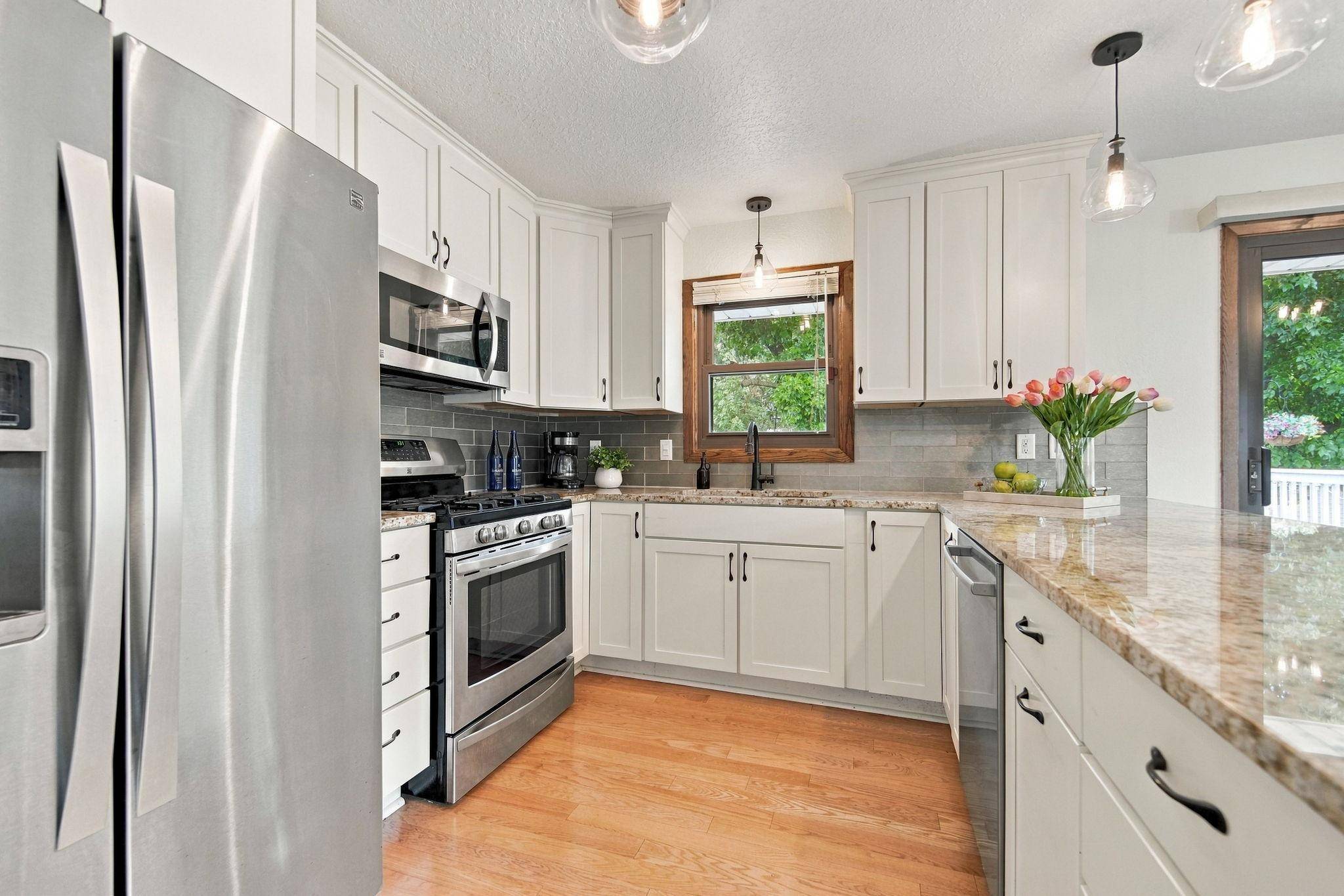 1602 Long Lake RD, New Brighton, MN 55112