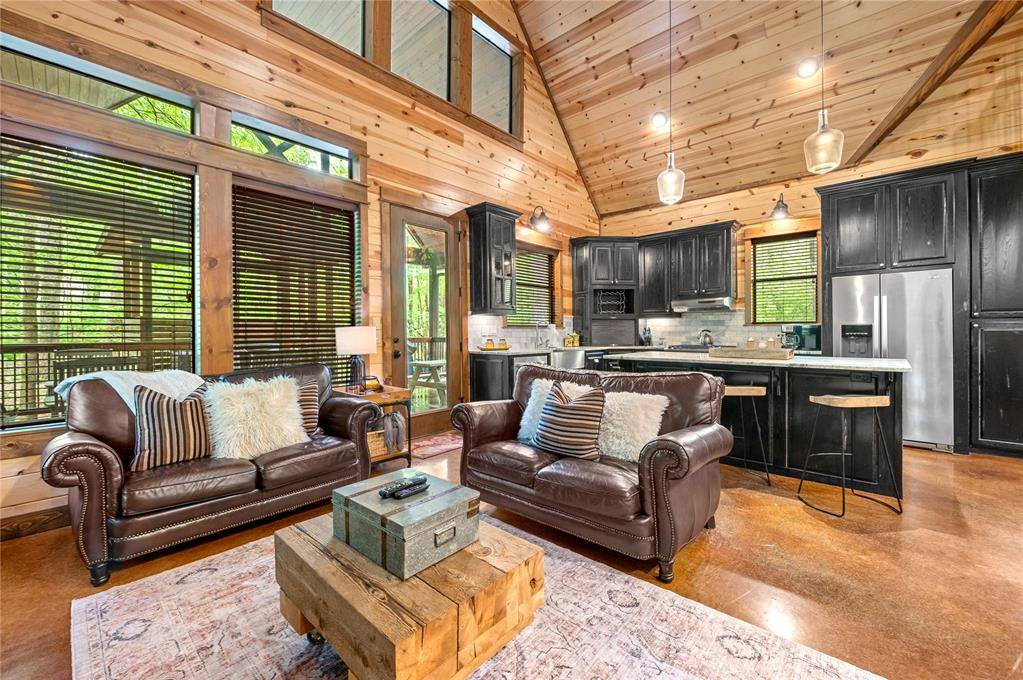 111 Fork Creek TRL, Broken Bow, OK 74728