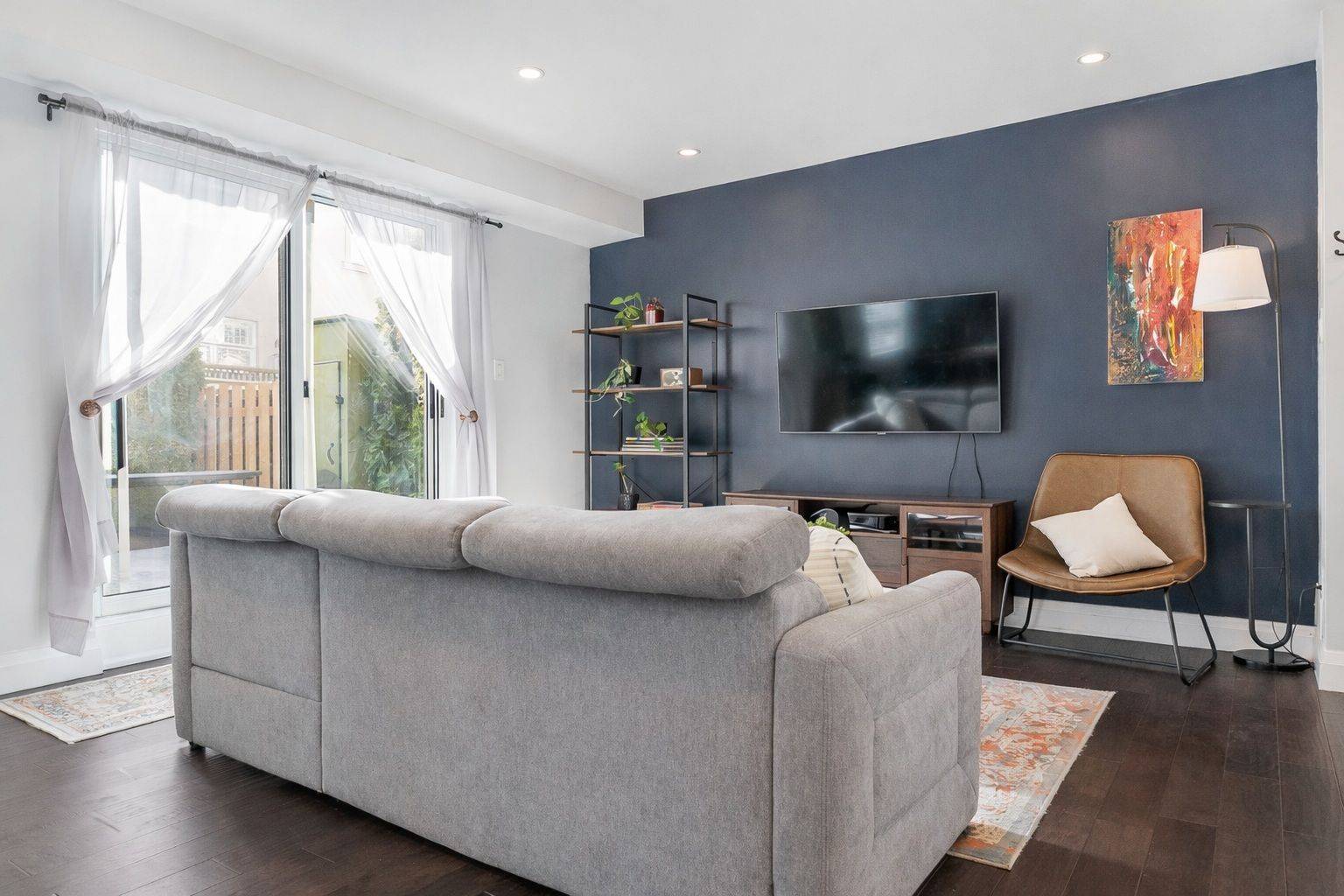 469 CLARIDGE RD #5, Burlington, ON L7N 2S1