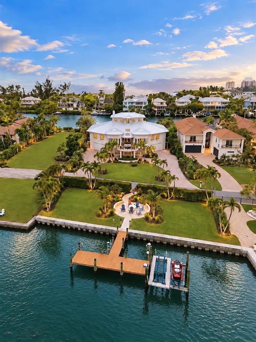 4034 ROBERTS POINT RD, Sarasota, FL 34242