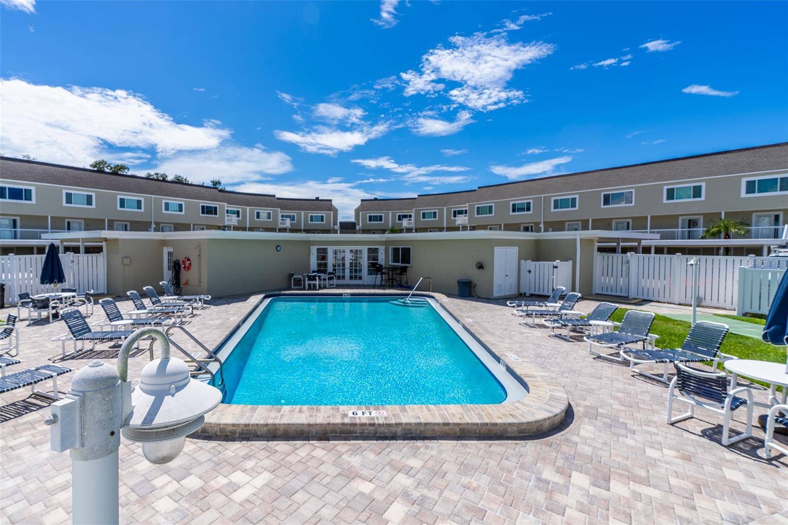 433 S PAULA DR #21, Dunedin, FL 34698