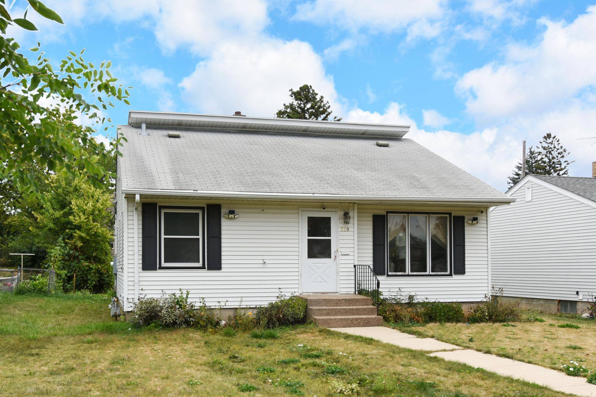 729 Rose AVE E, Saint Paul, MN 55106