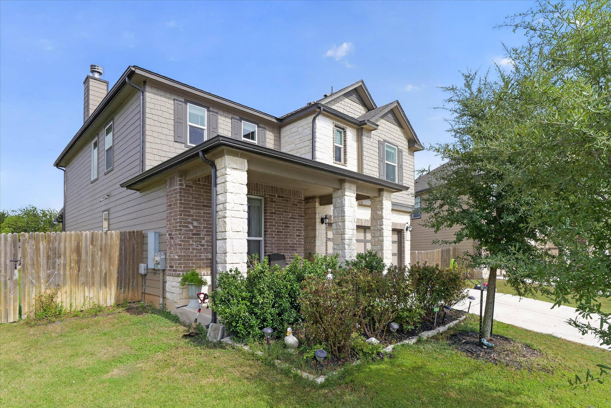 111 Forego DR, Elgin, TX 78621