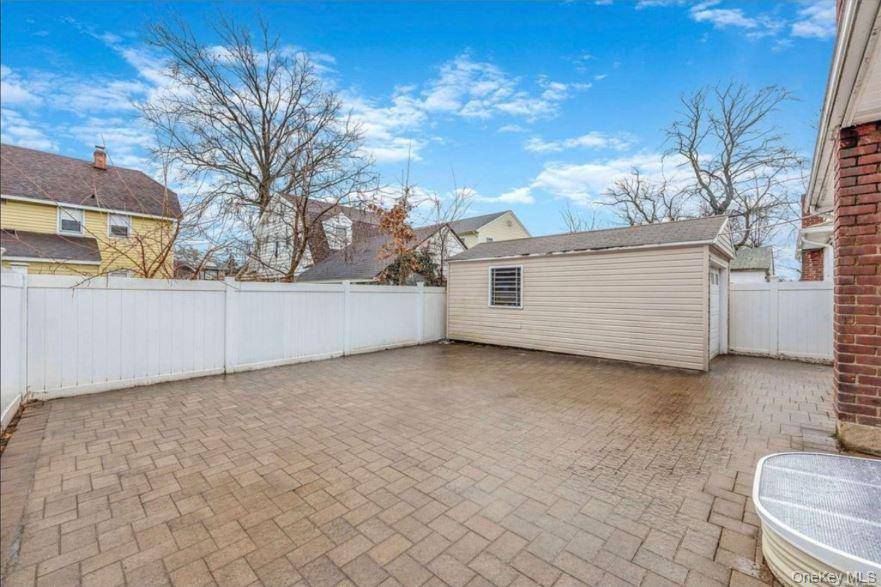196 Westbury BLVD, Hempstead, NY 11550